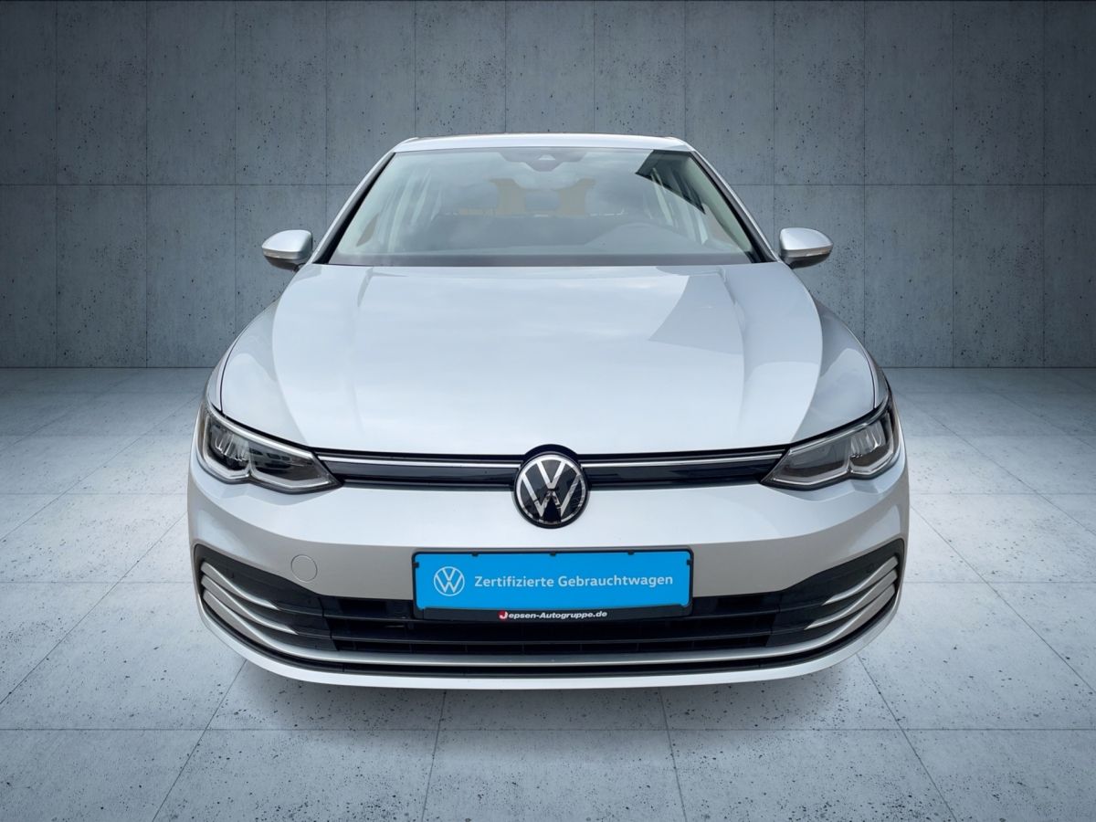 Volkswagen Golf VIII Life 1.5 TSI - Samsaru's Car Outlet