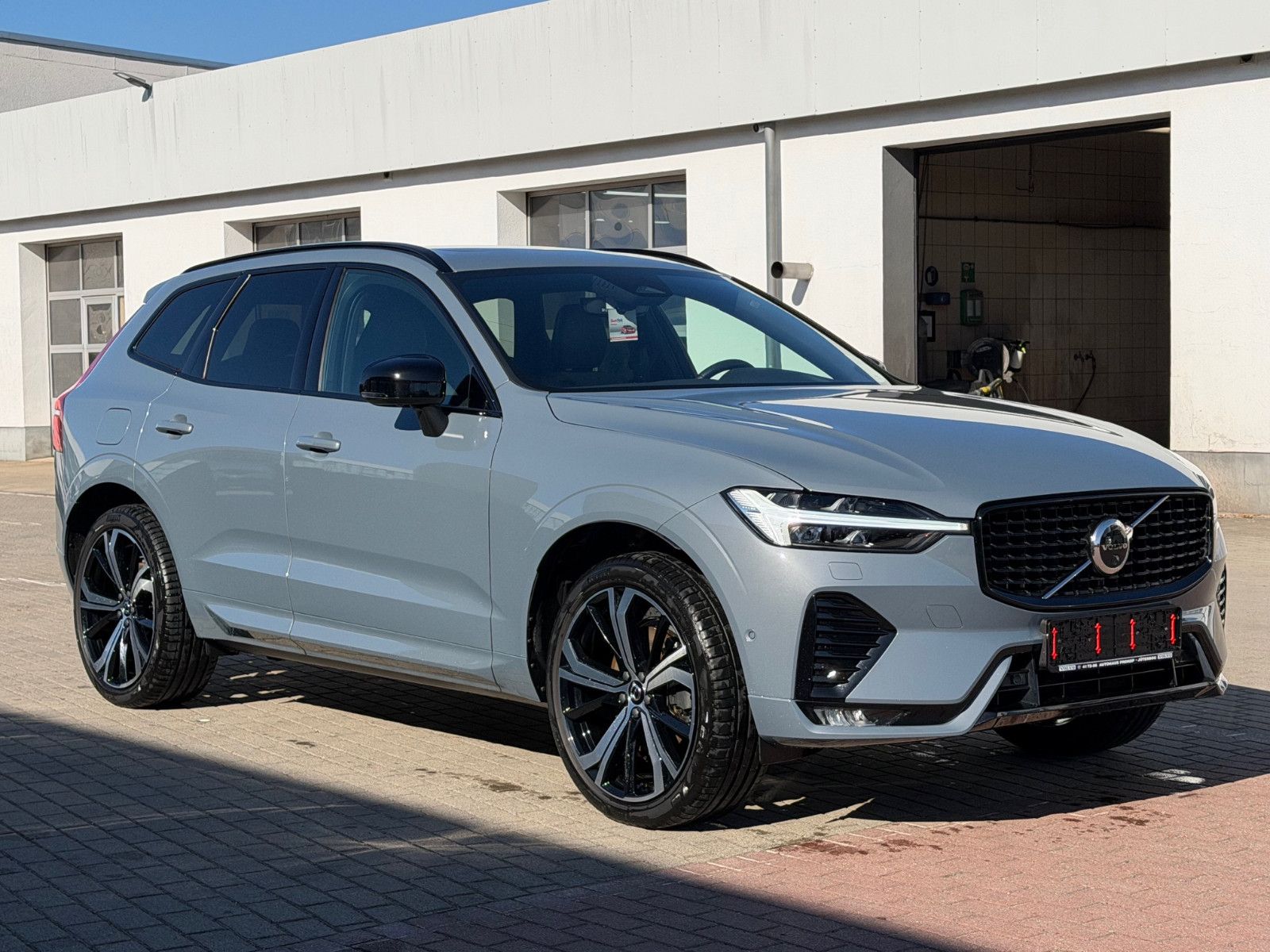 Volvo XC60 B4 B Plus Dark*H&K*360°*PANO*AHK*STHZG*