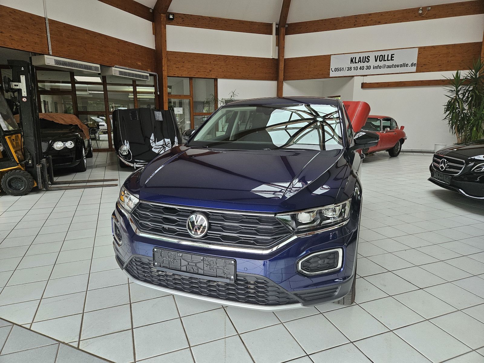 Volkswagen T-Roc 1.5 TSI Style - Samsaru's Car Outlet