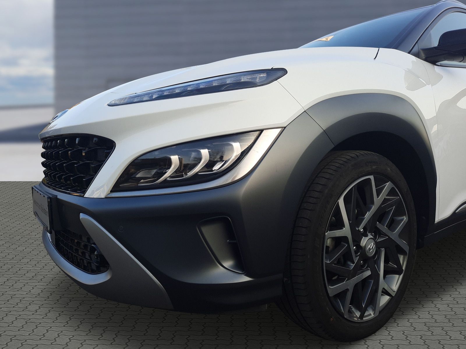 Hyundai Kona 1.6 T-GDI HEV Prime - Samsaru's Car Outlet
