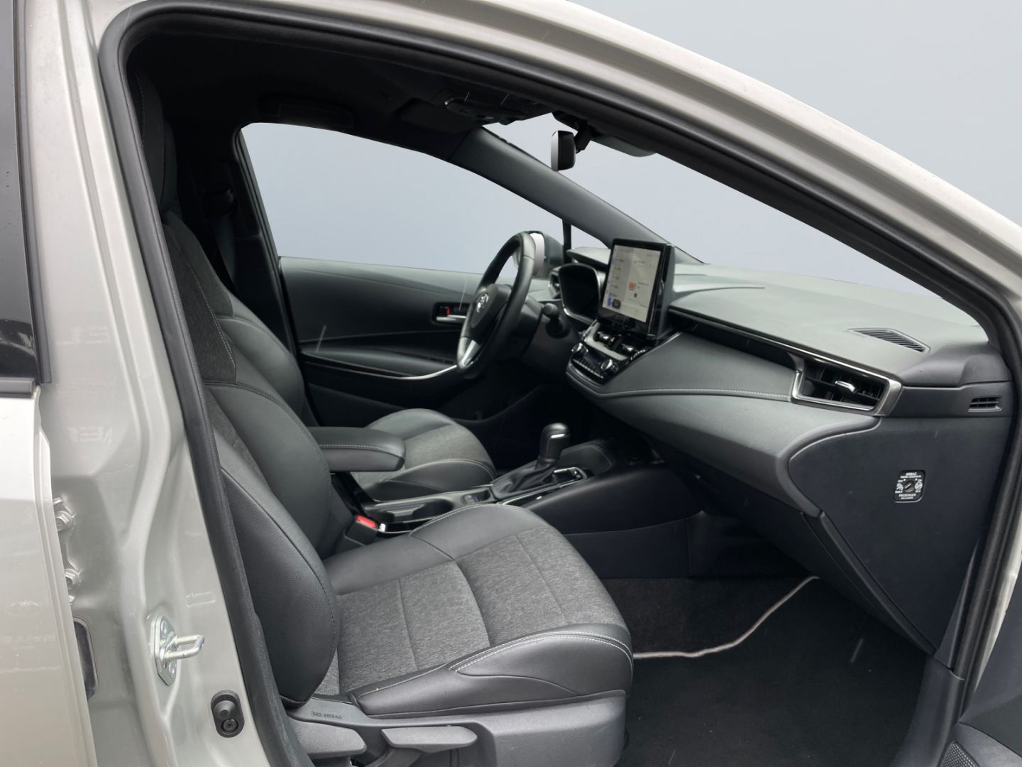Toyota Corolla 1.8 Hybrid Team D *Technik-Paket*CAM*SHZ