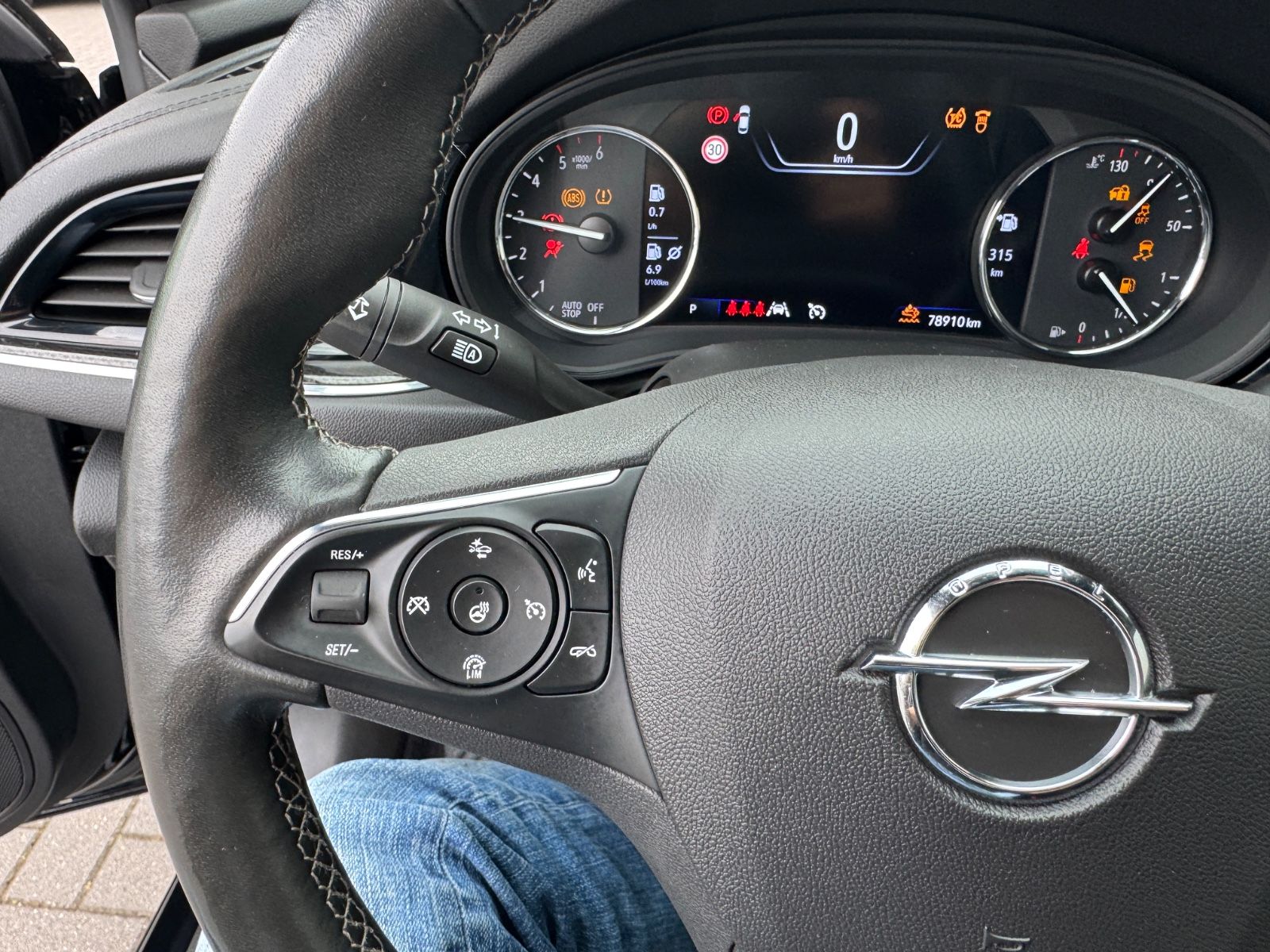 Opel Insignia B Sports Tourer Business - Samsaru's Car Outlet