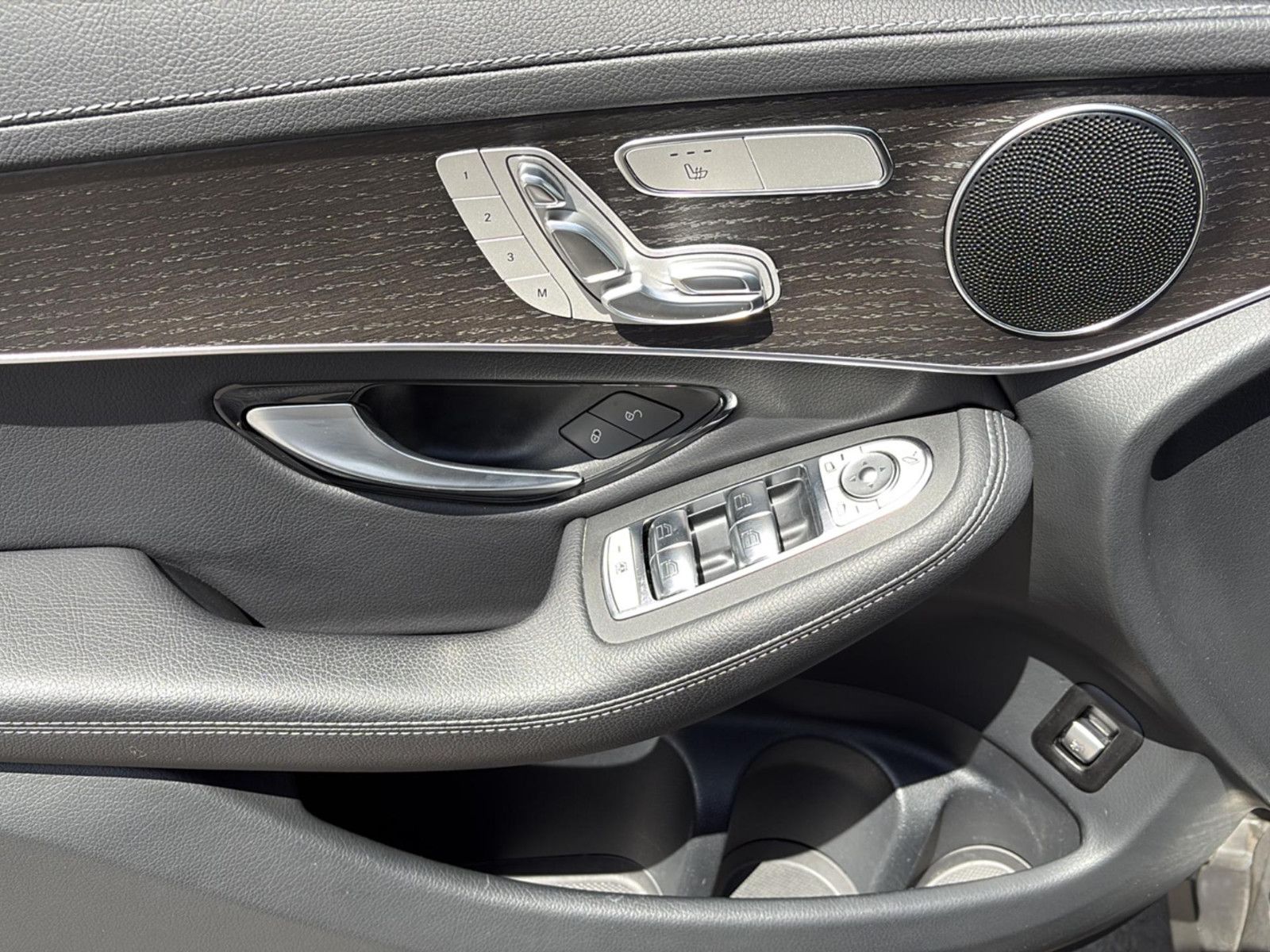 Mercedes-Benz GLC 300 d AMG 19*HUD*Distro*360*Lufteder*Mubeam*