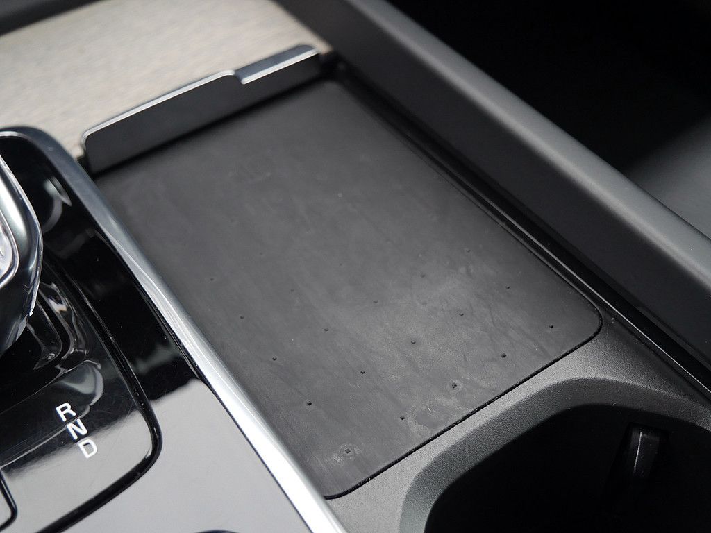 Volvo XC60 T8 Recharge Inscription FACEL. STANDHZ LED