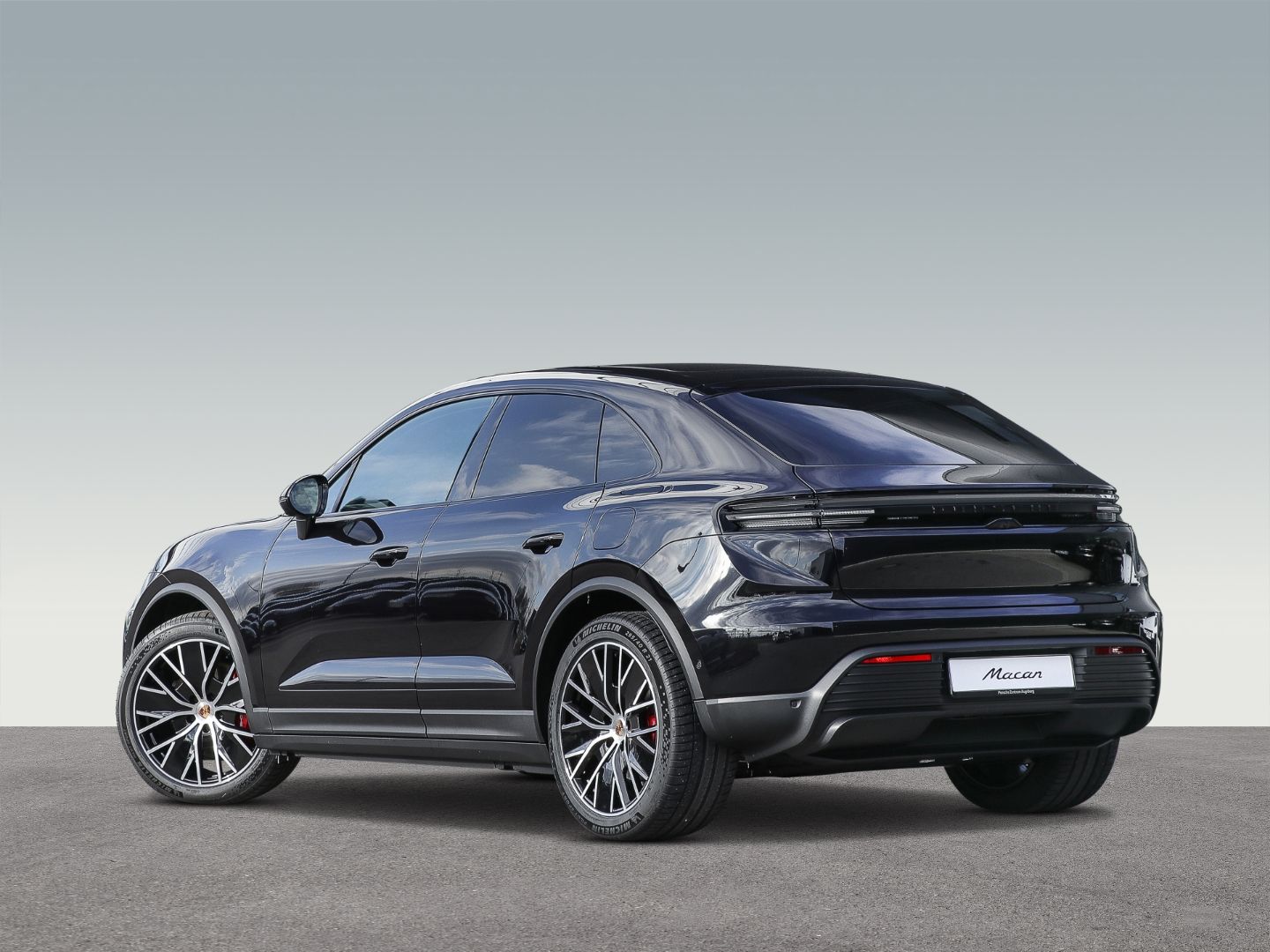 Porsche Macan 4S Surround-View LED-Matrix Abstandstempom