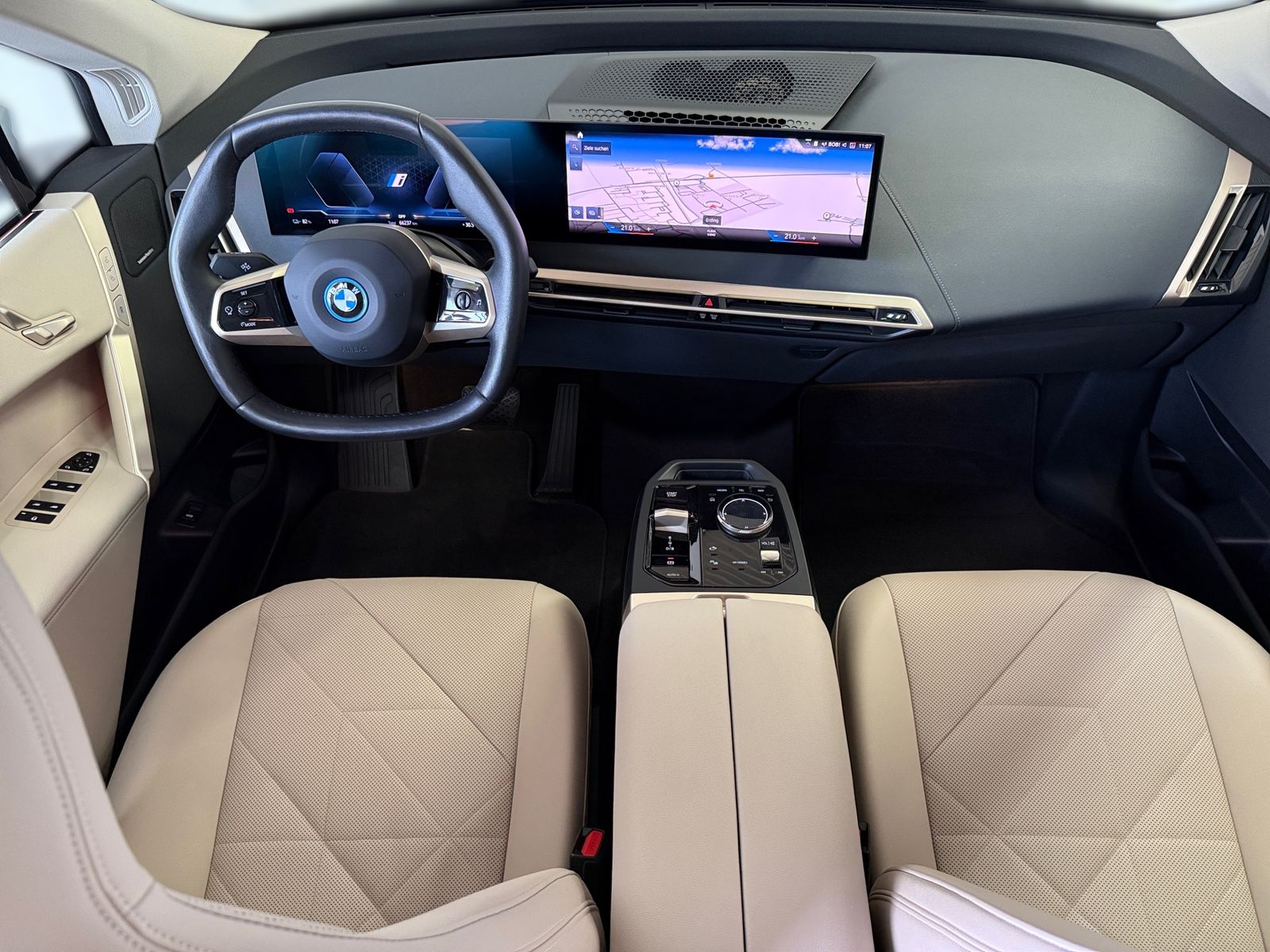 BMW iX40xDrive*LED*ACC*360*H&K*Leder*Atelier oyster*