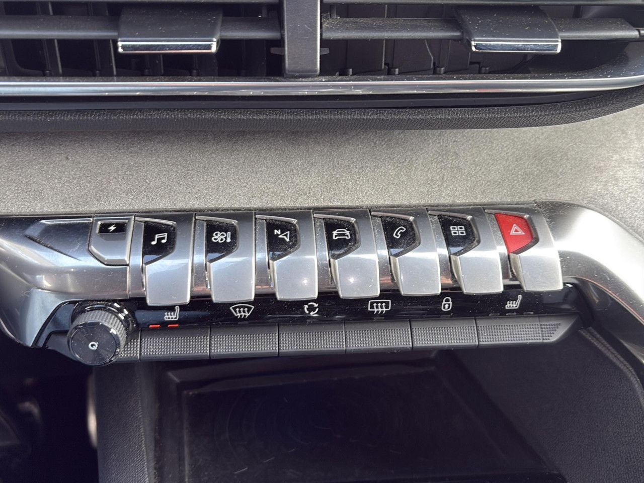 Peugeot 3008 Hybrid4 300 GT Kamera Focal Keyless AHK LED