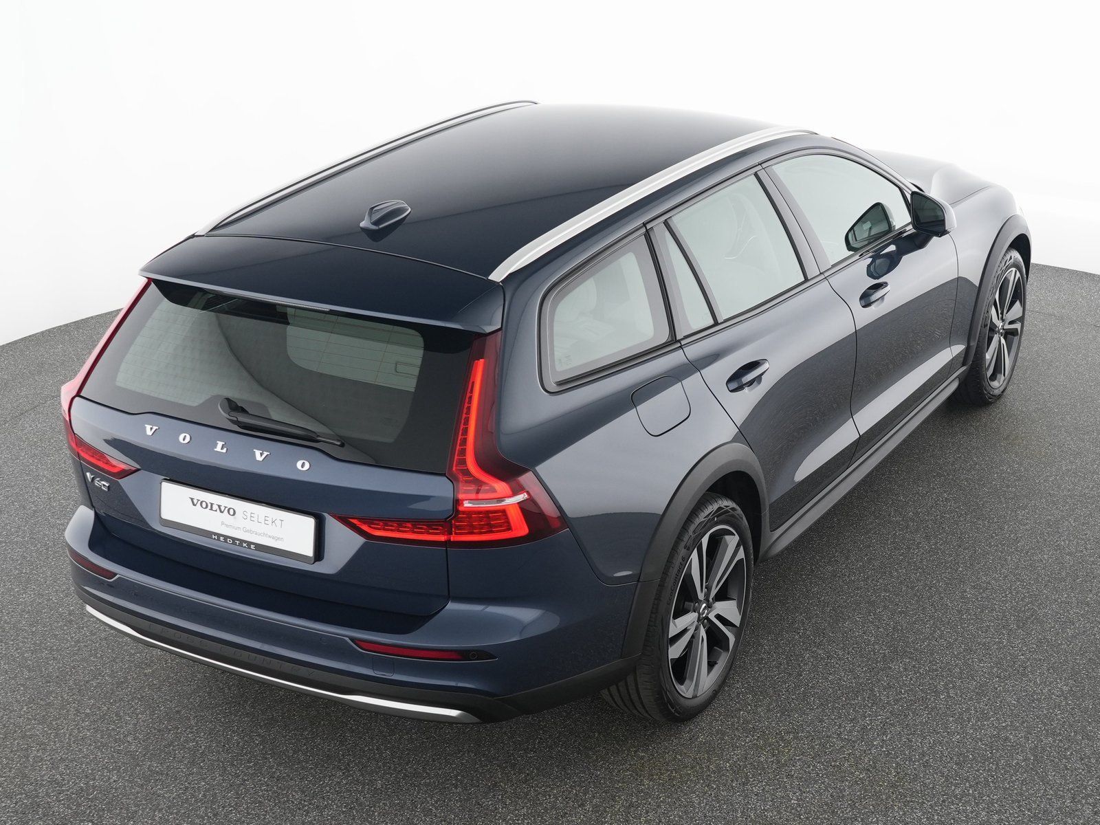 Volvo V60 CC B4 AWD Plus SONDERFINANZIERUNG 1,99%*