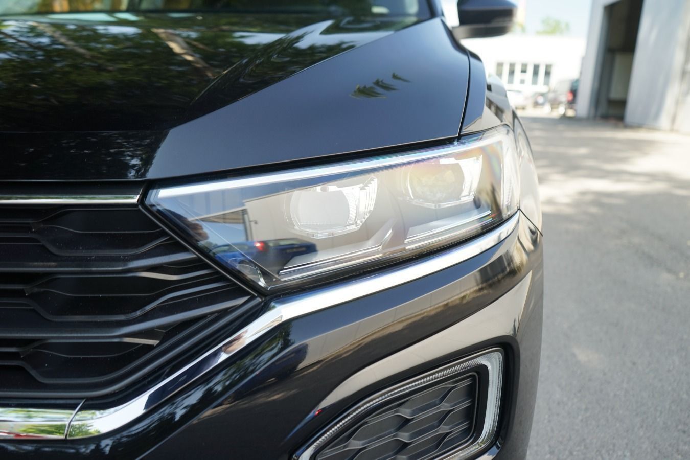 Volkswagen T-Roc 1.0 TSI Active - Samsaru's Car Outlet