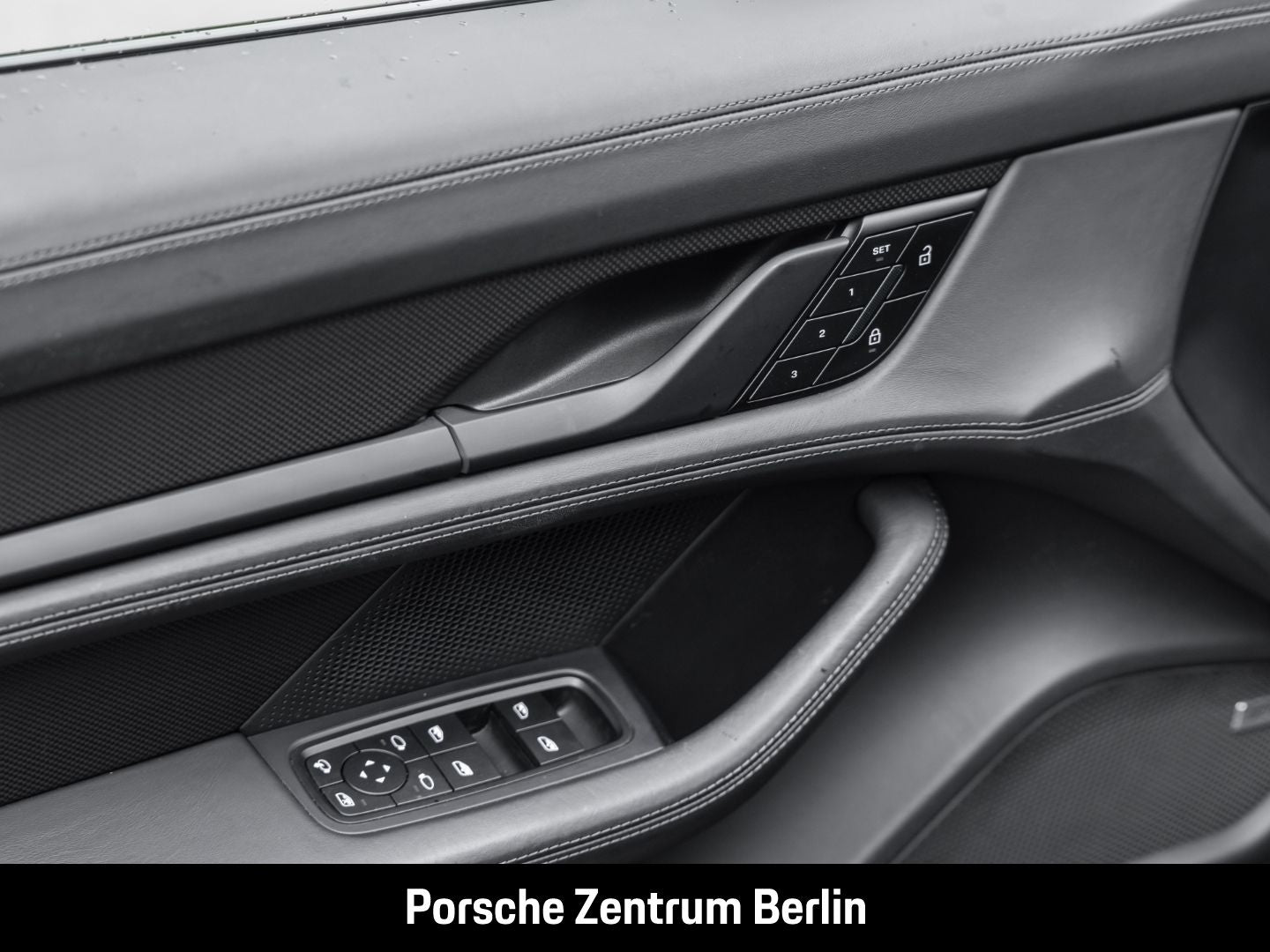 Porsche Taycan Turbo S Sport Turismo BOSE LED-Matrix