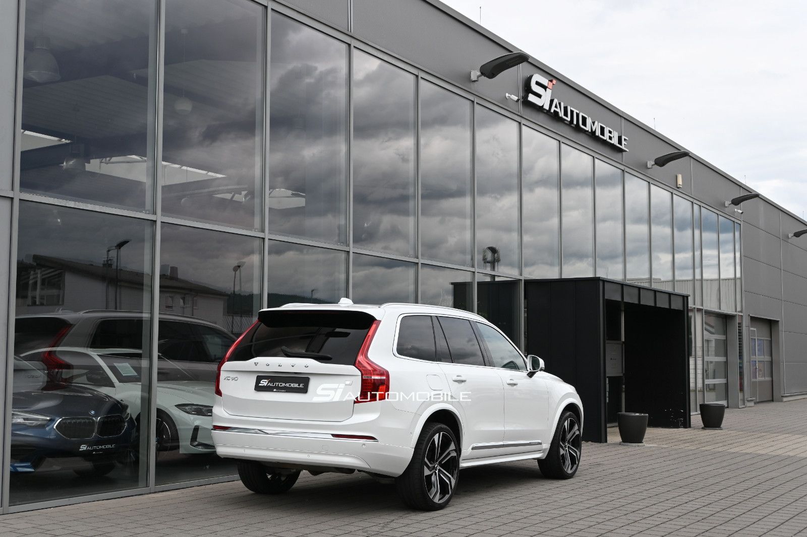 Volvo XC90 T8 AWD Re Ultimate Bright - Samsaru's Car Outlet