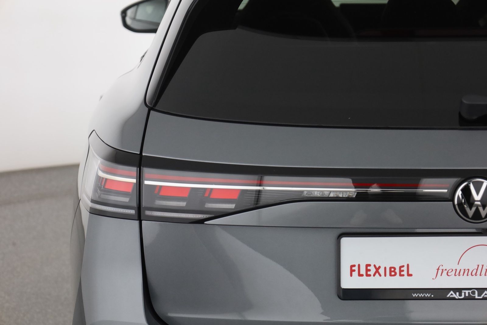 Volkswagen Passat Variant R-Line BlackStyle 2.0 TSI 4M DSG