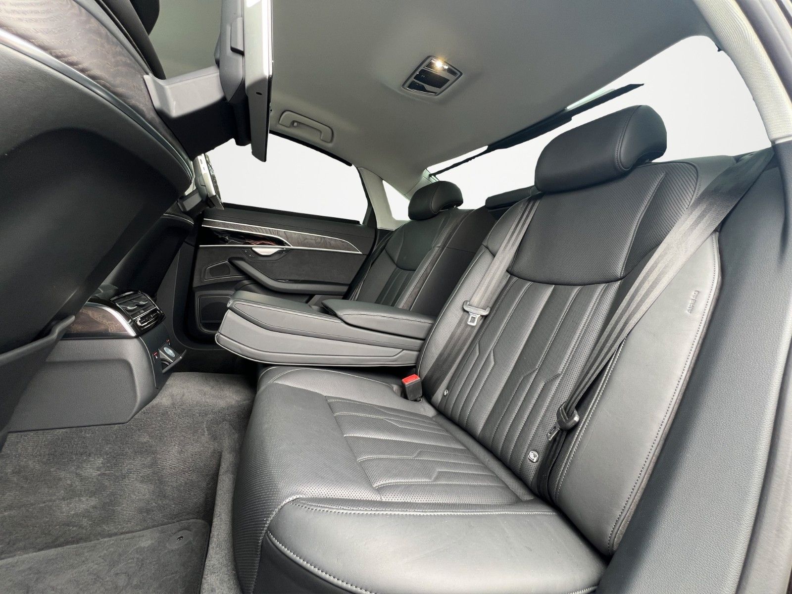 Audi A8 50 TDI quattro - Samsaru's Car Outlet