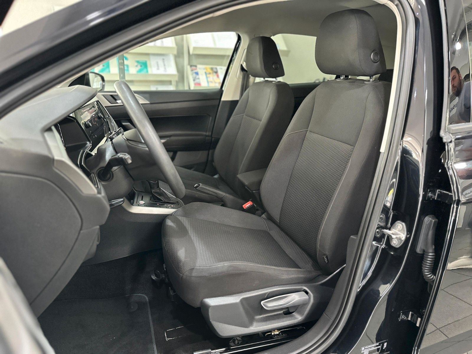 Volkswagen Polo VI 1.0 TSI Automatik - Samsaru's Car Outlet