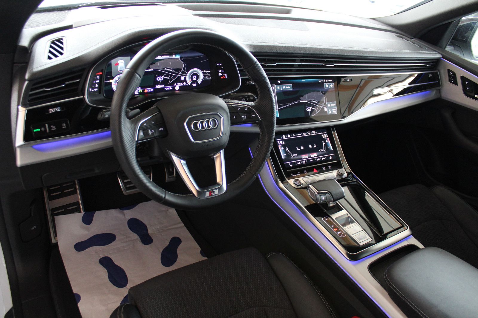 Audi Q8 50 TDI S tronic quattro S line sport
