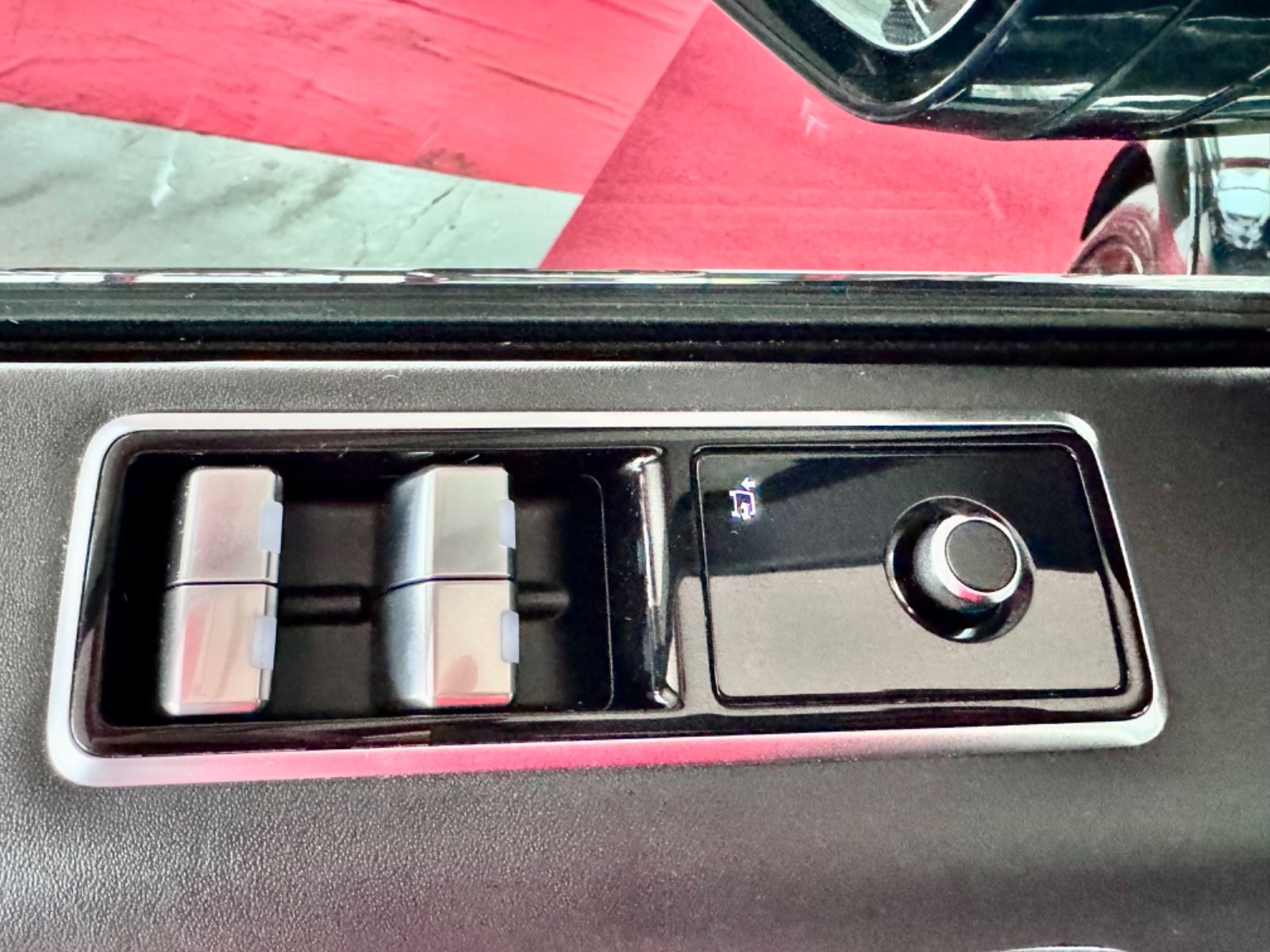 Range Rover Sport SVR - Samsaru's Car Outlet