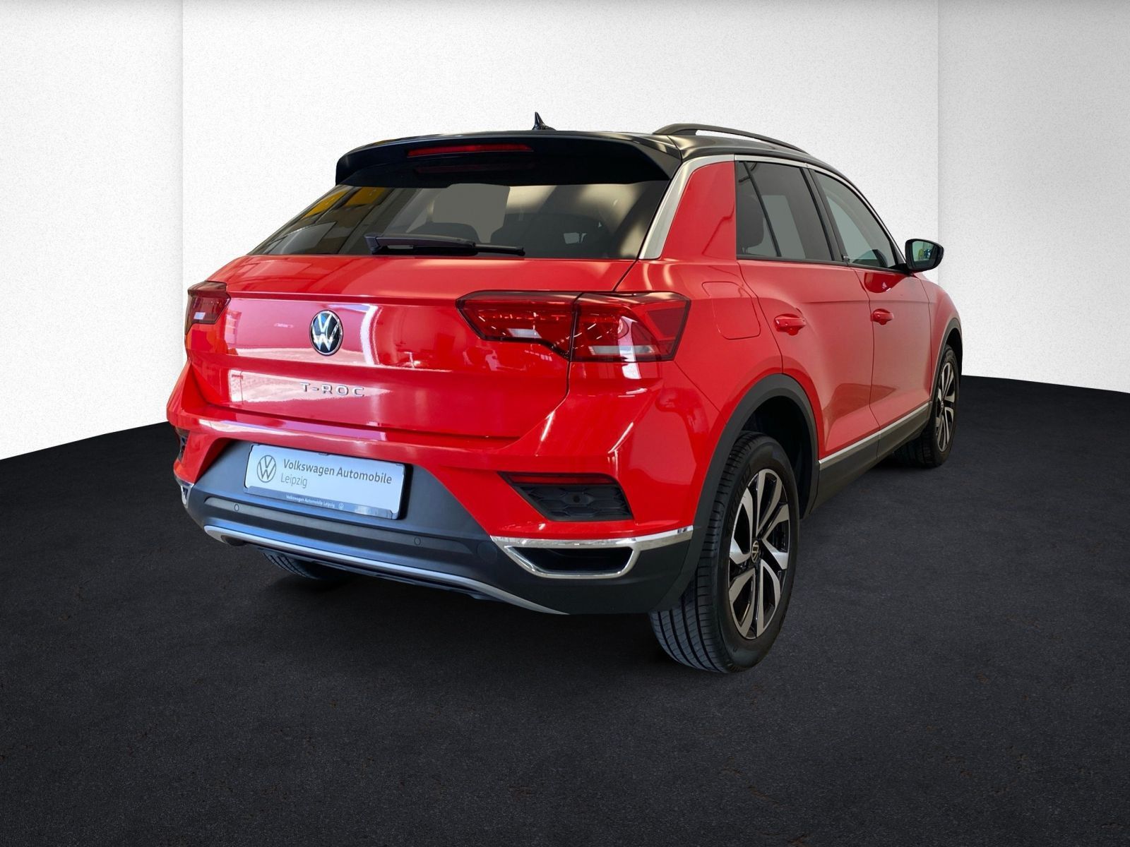 Volkswagen T-Roc 1.5 TSI Active - Samsaru's Car Outlet