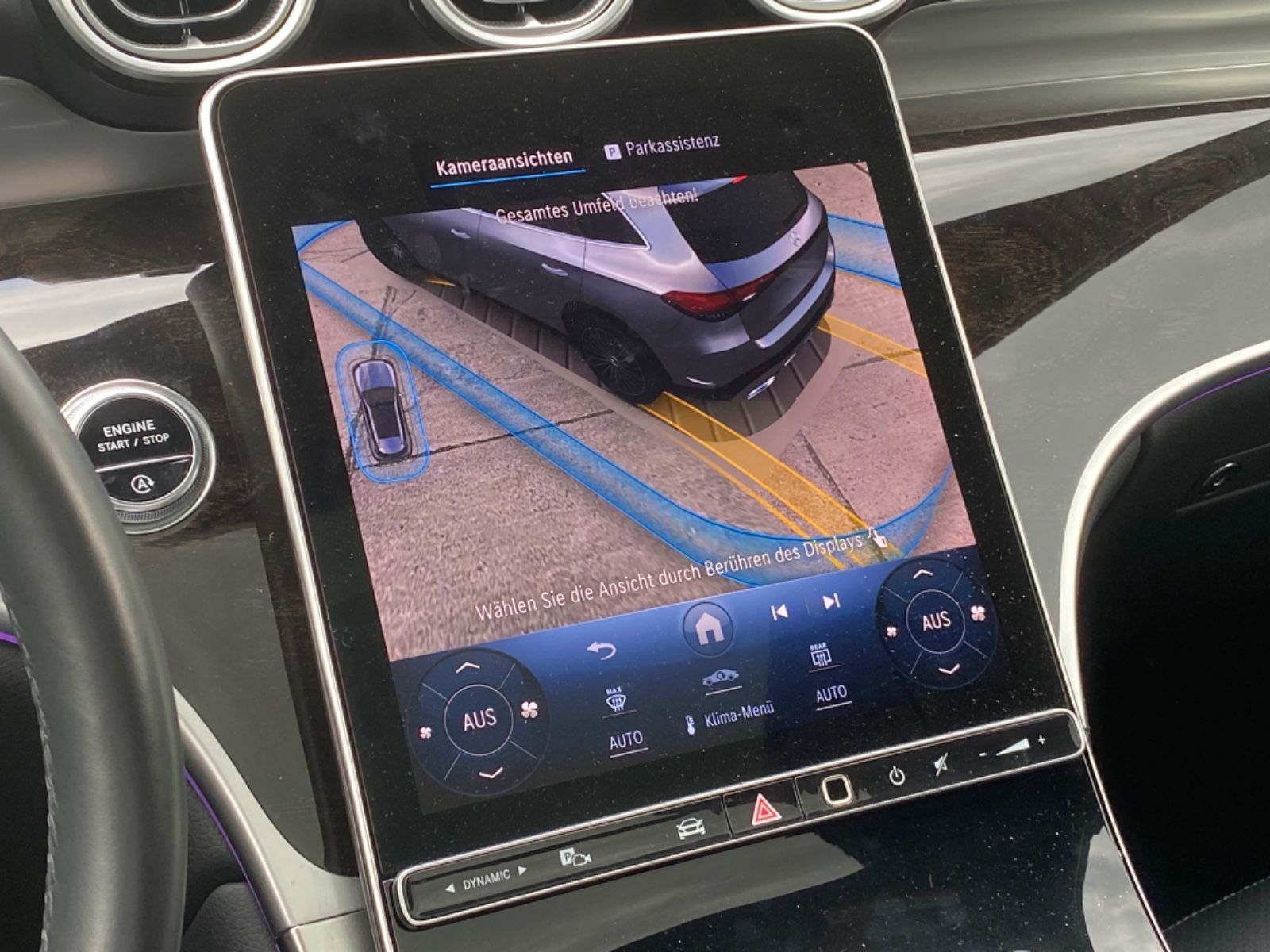 Mercedes-Benz GLC200 AMG 4M_Pano_HuD_Memory_Keyless_Distro_360