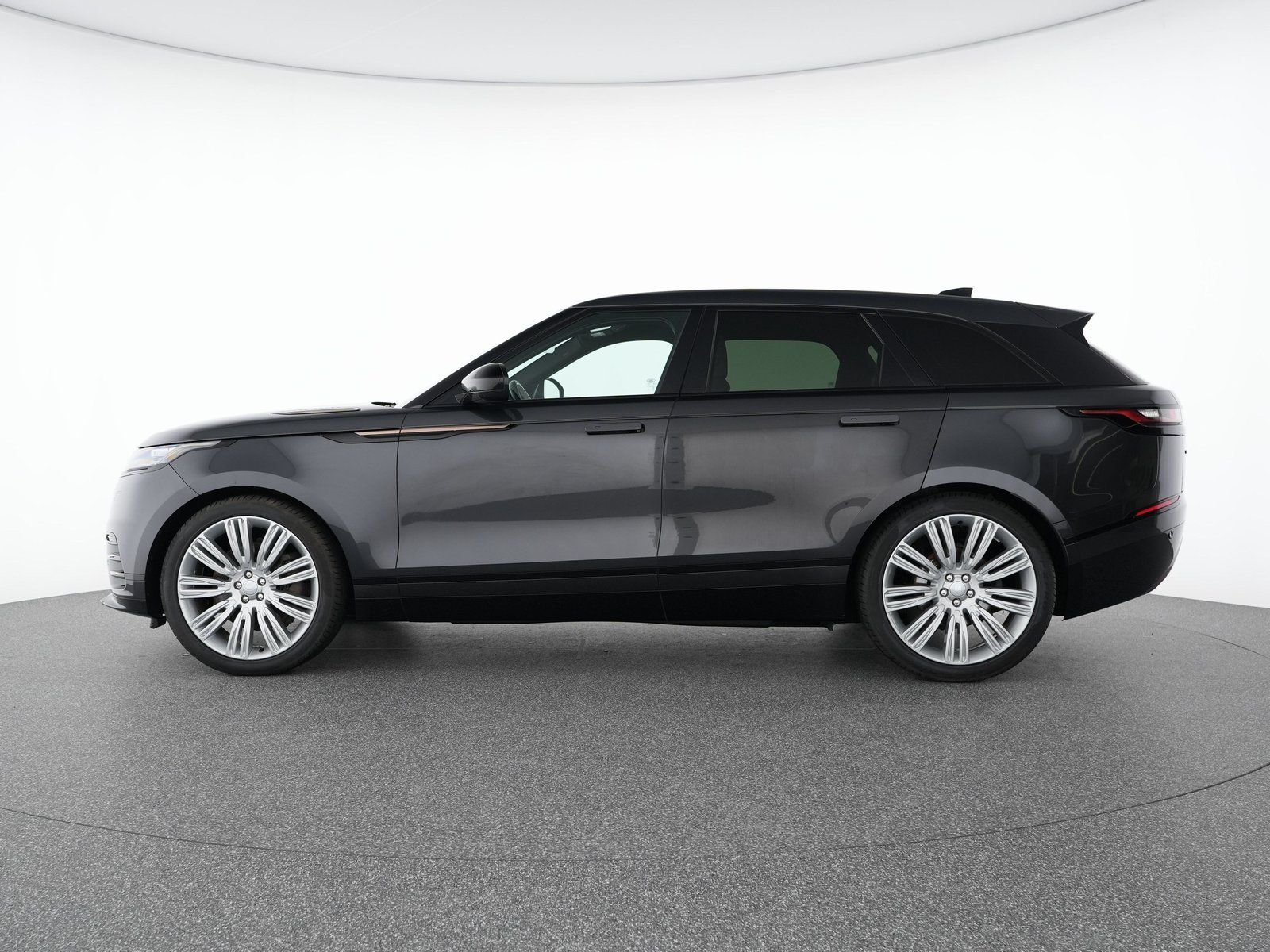 Range Rover Velar D300 R-Dynamic SE - Samsaru's Car Outlet