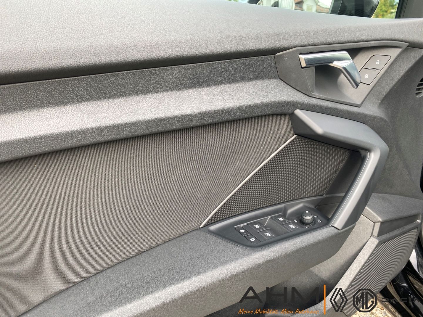 Audi A3 Sportback 30 TFSI advanced - Samsaru's Car Outlet