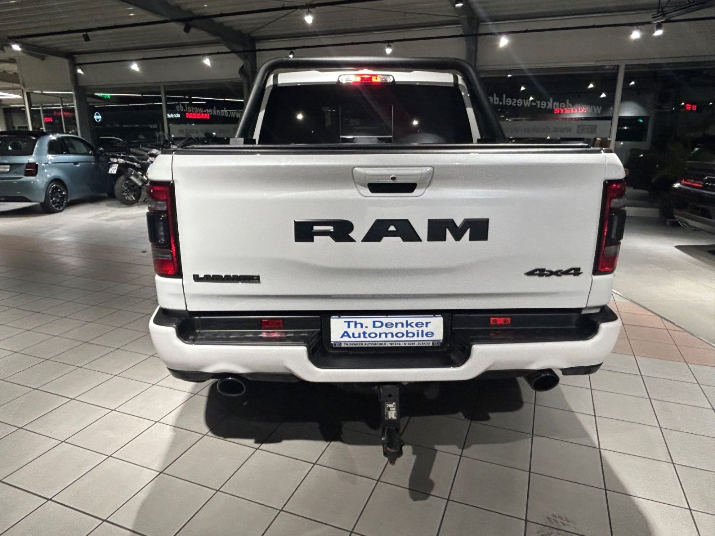 Dodge RAM Laramie Night, Luftfahrwerk, Pano, LED, V8