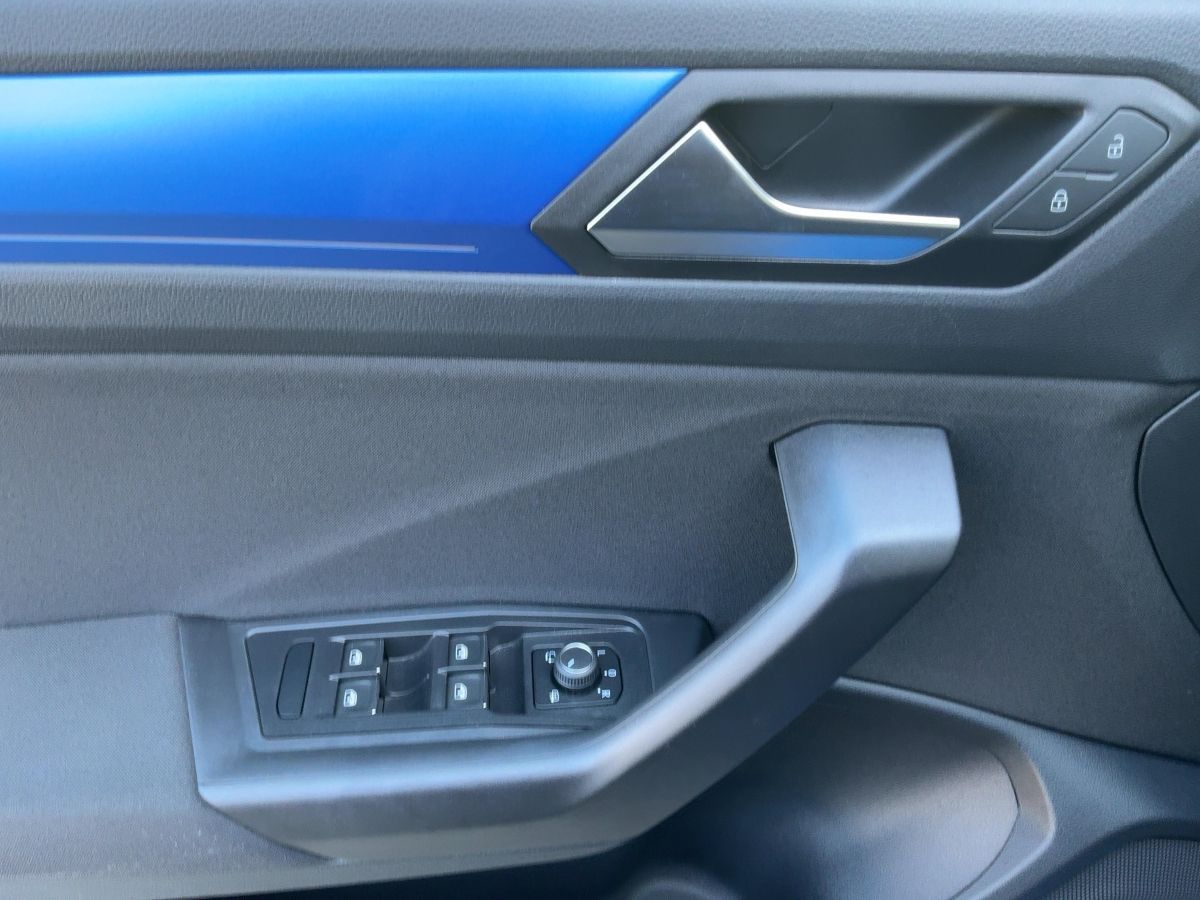 Volkswagen T-Roc 1.0 TSI BLACK STYLE - Samsaru's Car Outlet