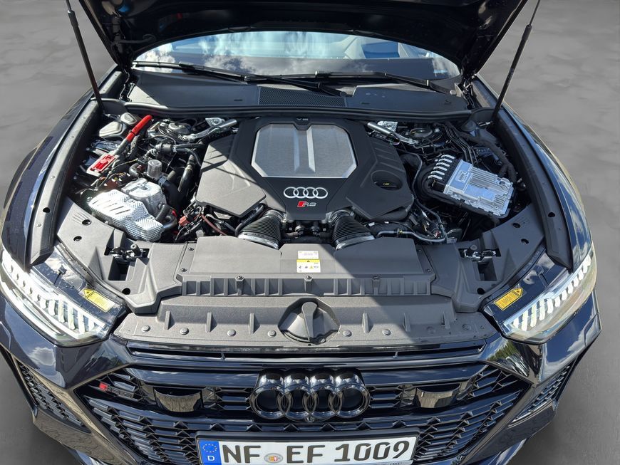 Audi RS6 Avant 4,0 l TFSI Performace quattro Pano AHK