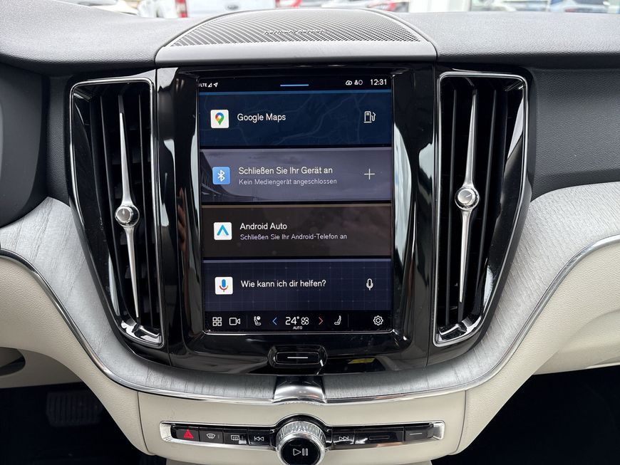 Volvo XC60 B5 B AWD Core