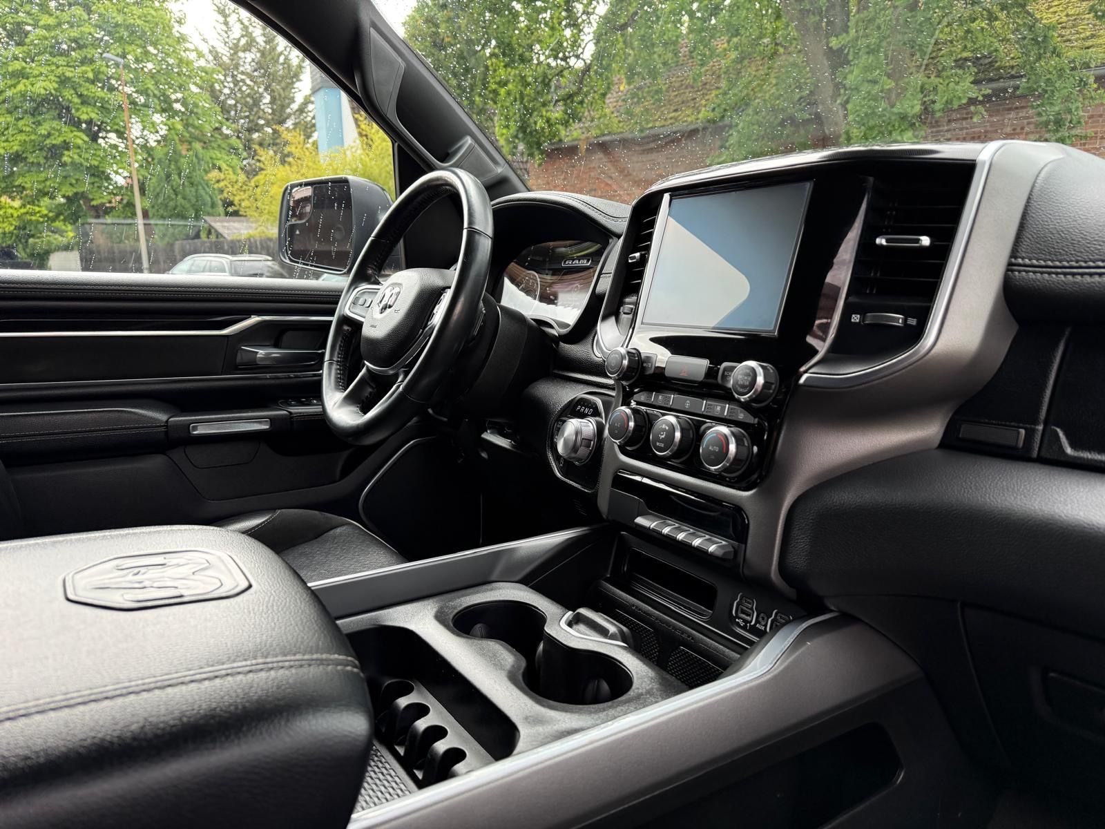 Dodge LARAMIE*OFFROAD*LONG*LIFT*AHK*NAVI*LED*GARANTIE*