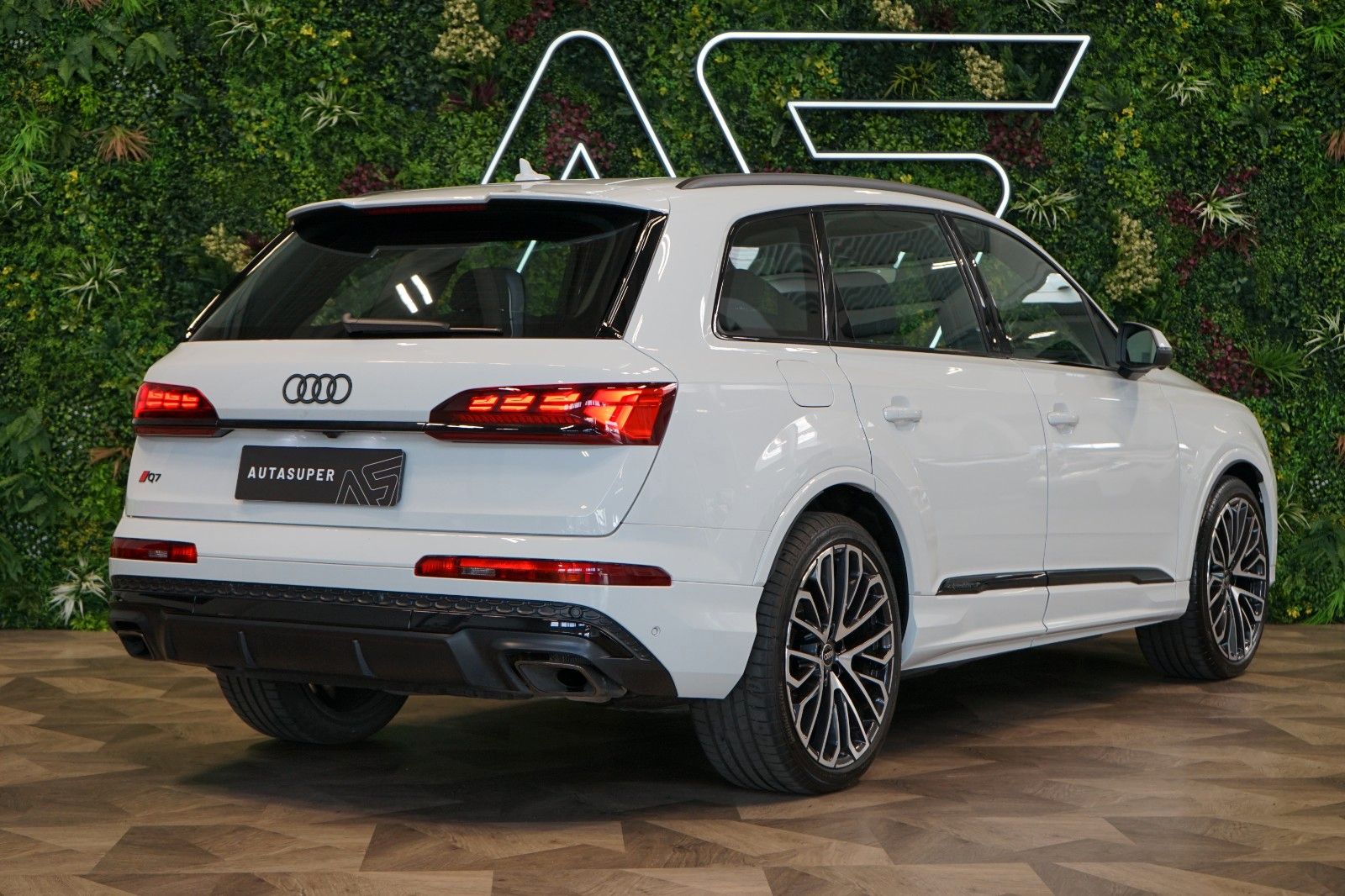 Audi Q7 50 TDI*S-LINE*TOW*OLED*AUX.HEAT*CZ*71.901€ NETTO