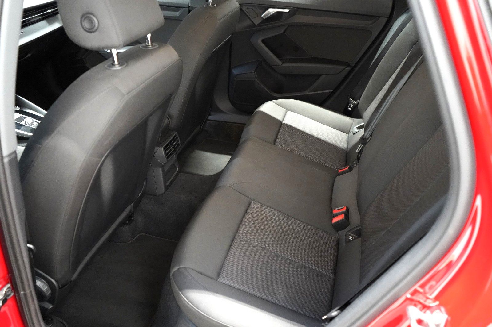 Audi A3 30 TFSI Advance - Samsaru's Car Outlet