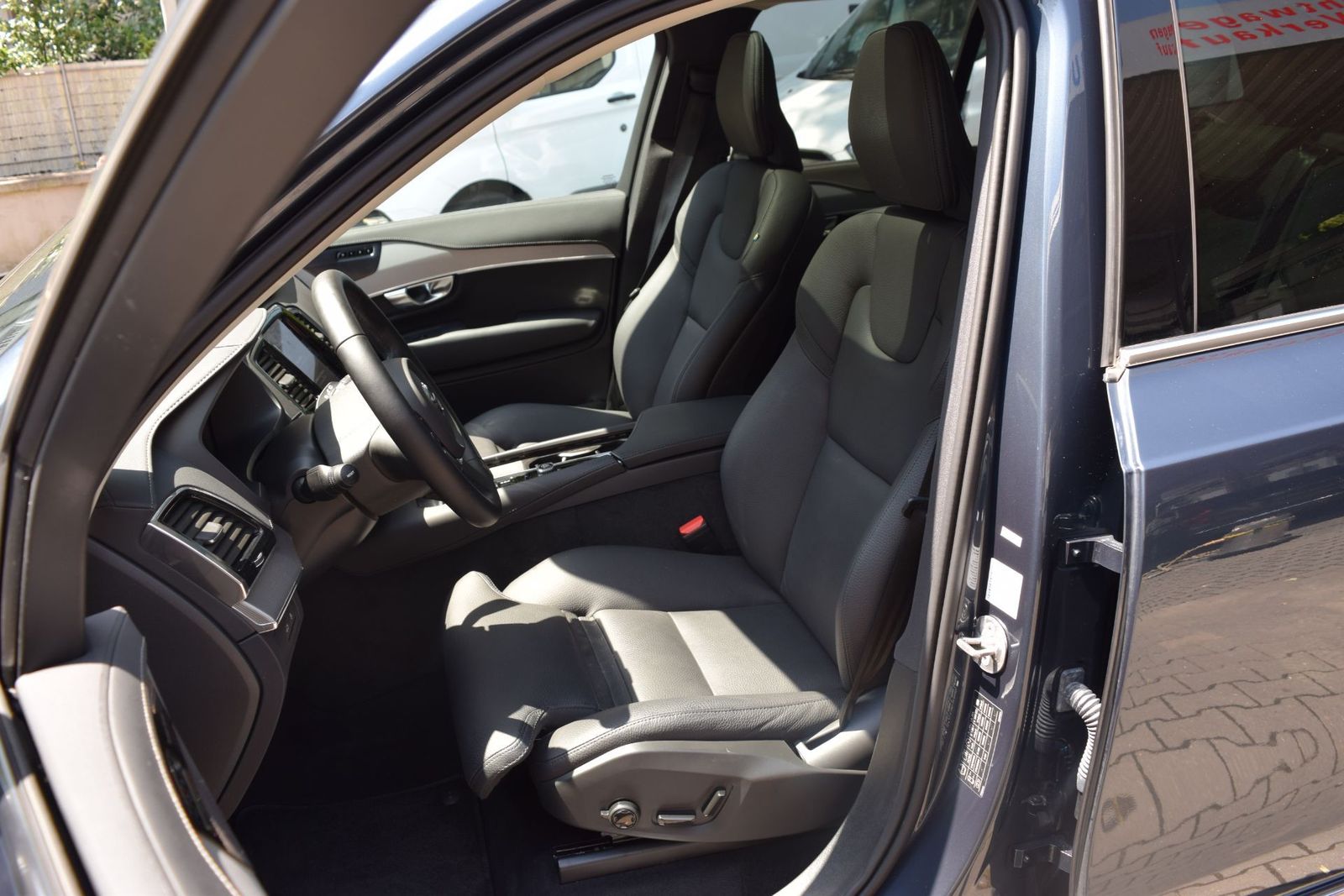 Volvo XC90 T8 AWD Plus Bright - Samsaru's Car Outlet