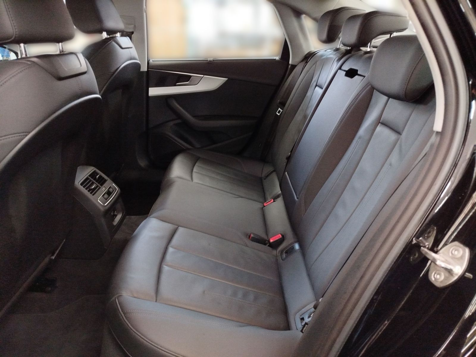 Audi A4 Limousine 40 TDI quattro S tronic advanced LE