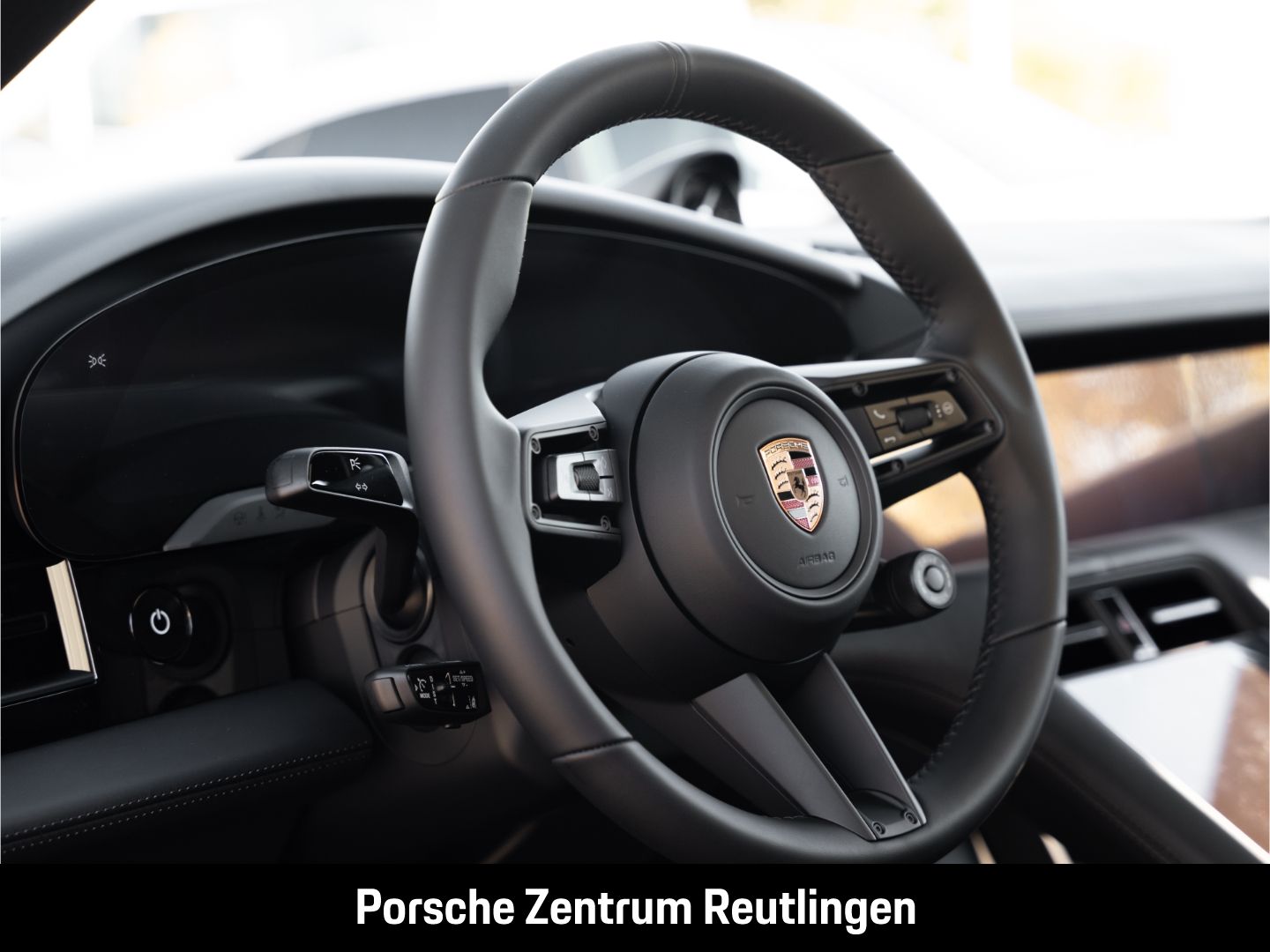 Porsche Taycan 4S Cross Turismo HA-Lenkung Active-Ride