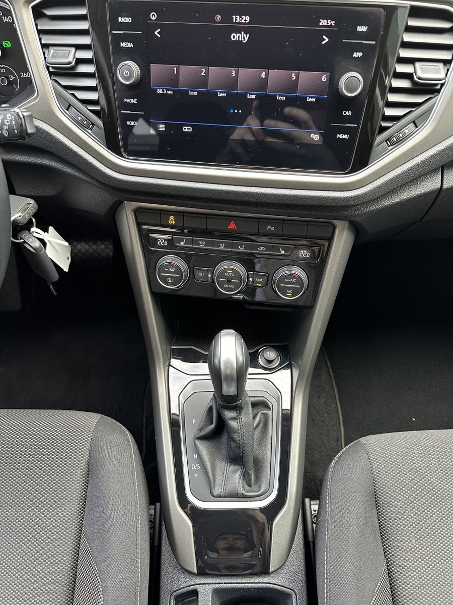 Volkswagen T-Roc 2.0 TDI DSG Style - Samsaru's Car Outlet