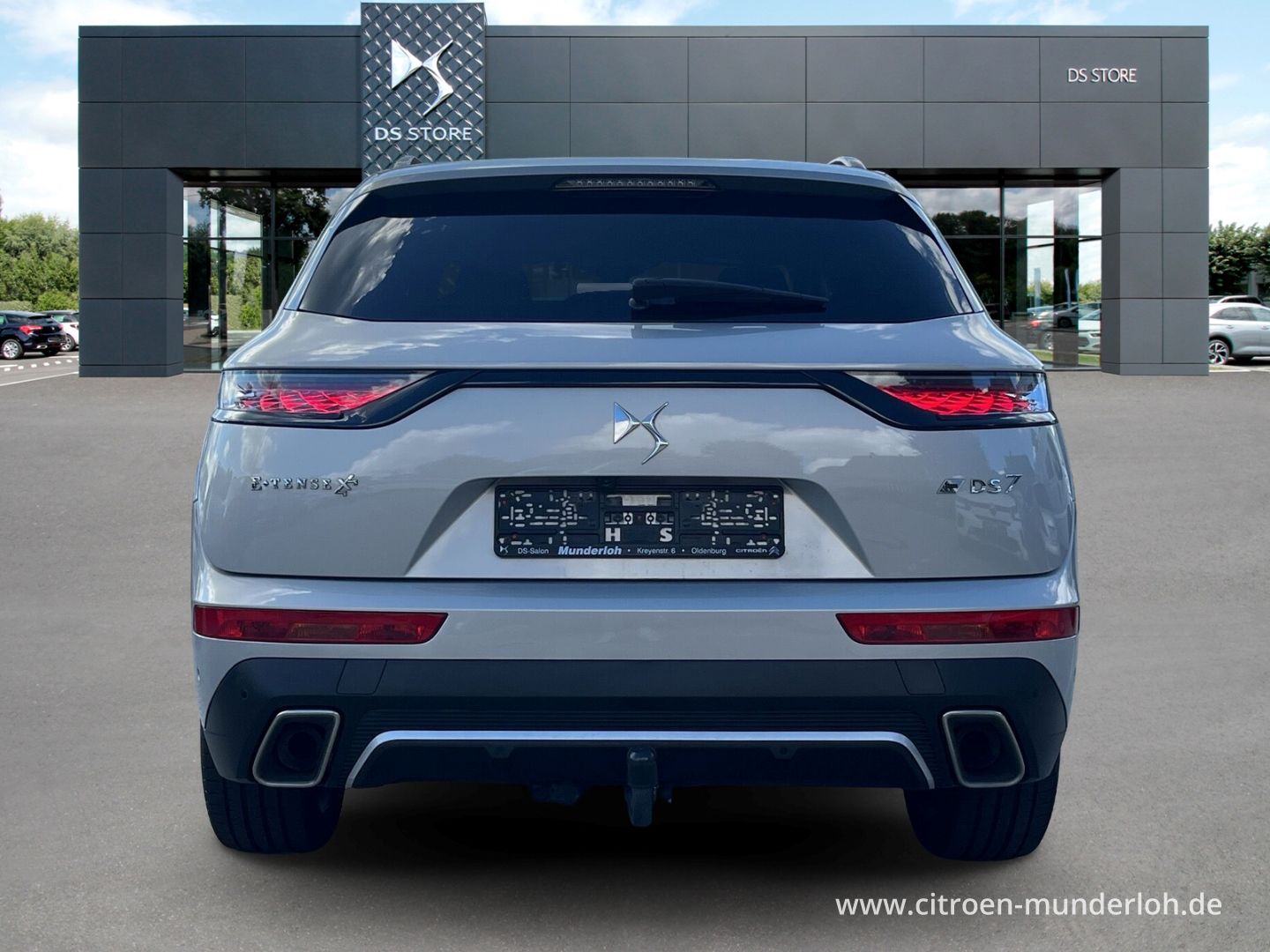 DS Automobiles DS7 Crossback E-Tense 4x4 Louvre