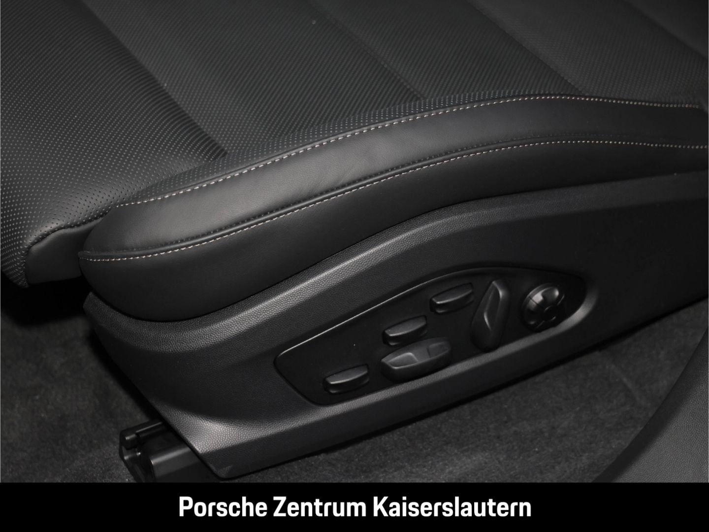 Porsche Macan Turbo LED-Matrix InnoDrive Surround-View