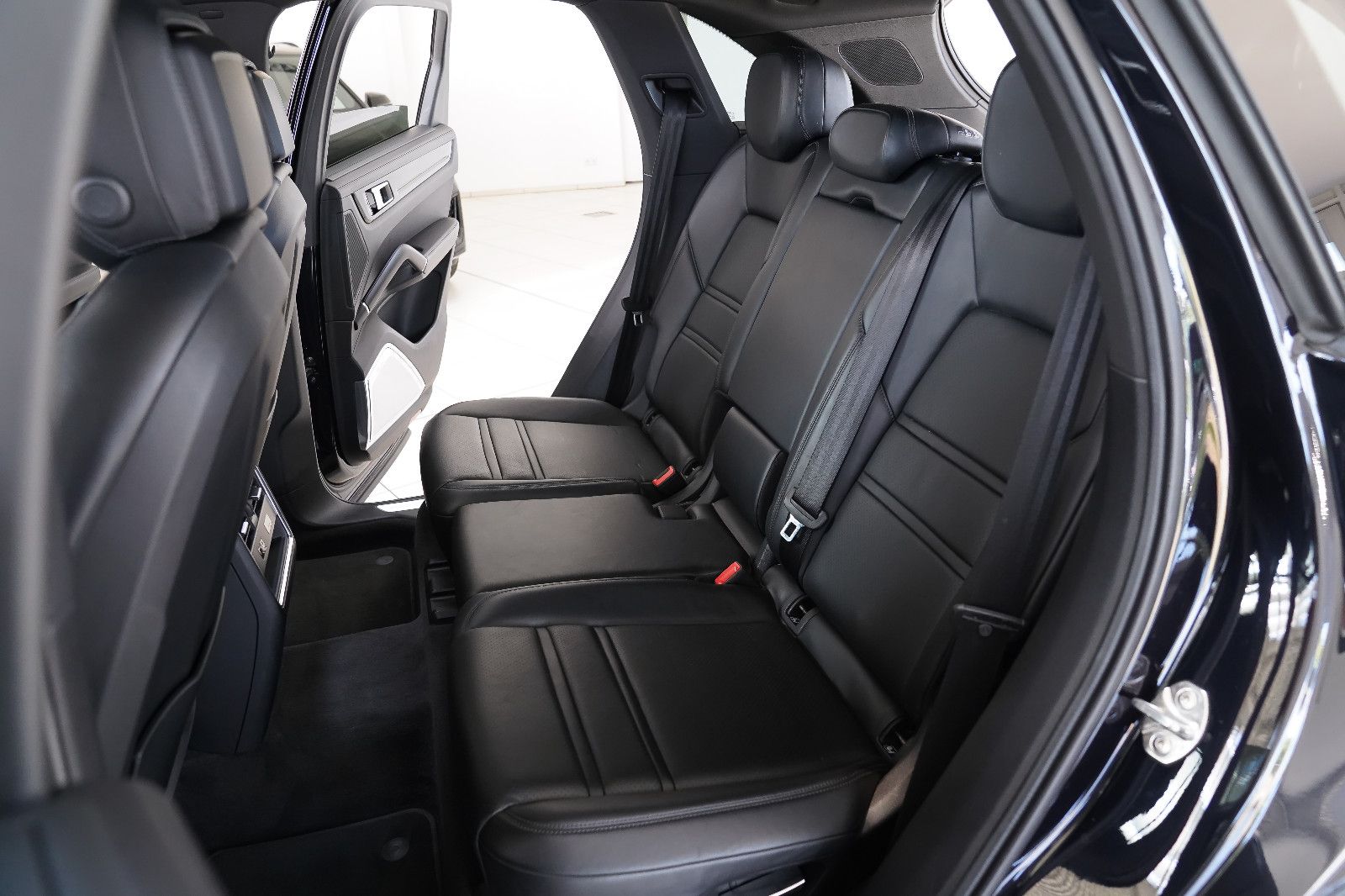 Porsche Cayenne E-Hybrid SportDesign Pano Burmester® 3D