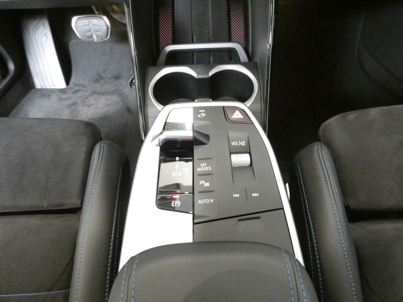 BMW X1 23d xDrive M Sportpaket - Samsaru's Car Outlet