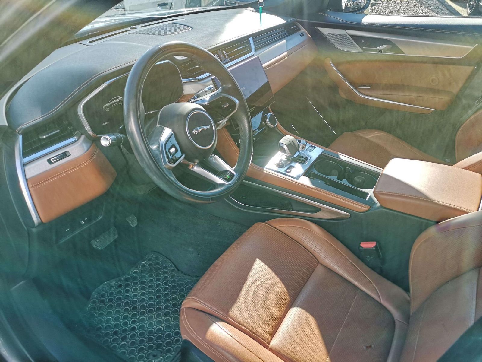 Jaguar F-Pace R-Dynamic S AWD*1 Hand*S-Heft*Leder*2.400