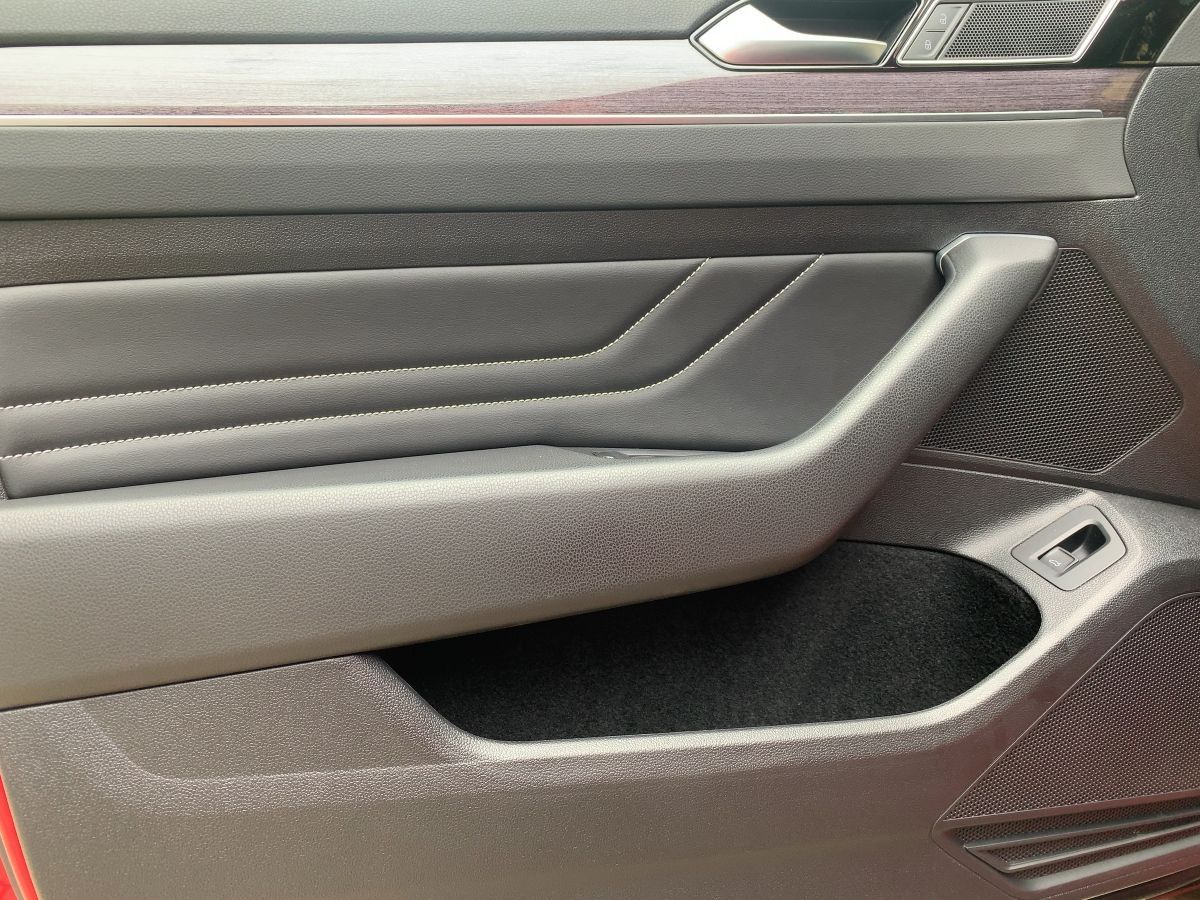 Volkswagen Passat 1.5 TSI DSG ELEGANCE - Samsaru's Car Outlet