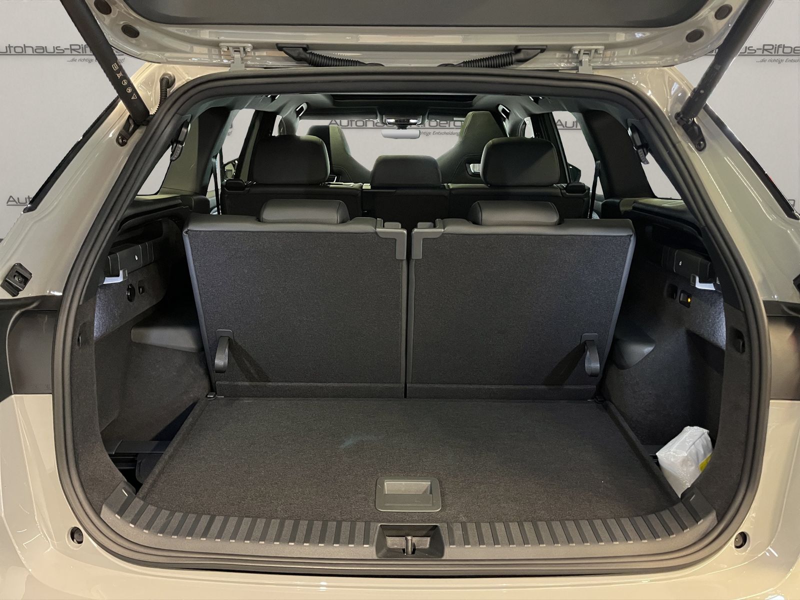 Skoda Kodiaq 2.0 TDI4x4Sportline/7S/AHK/PANO/20Z/HUD