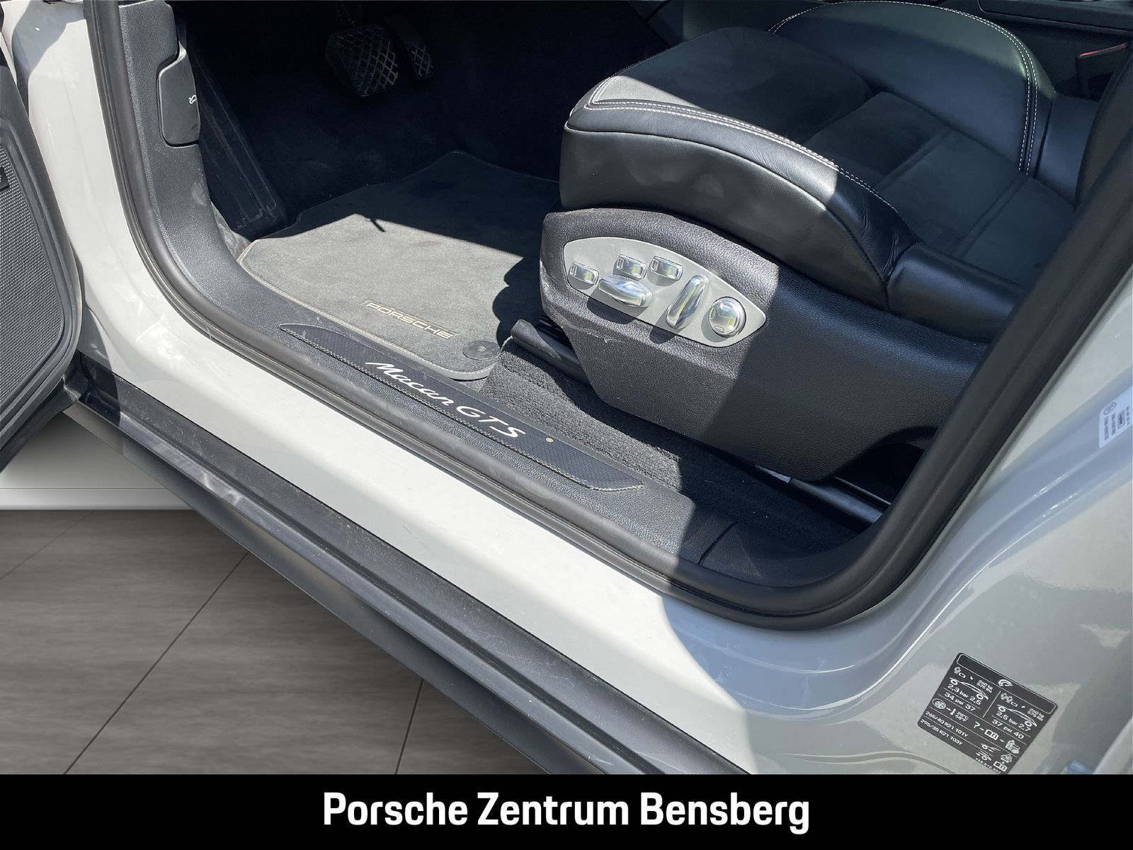 Porsche Macan GTS Pano StHz 18W ACC Surround View