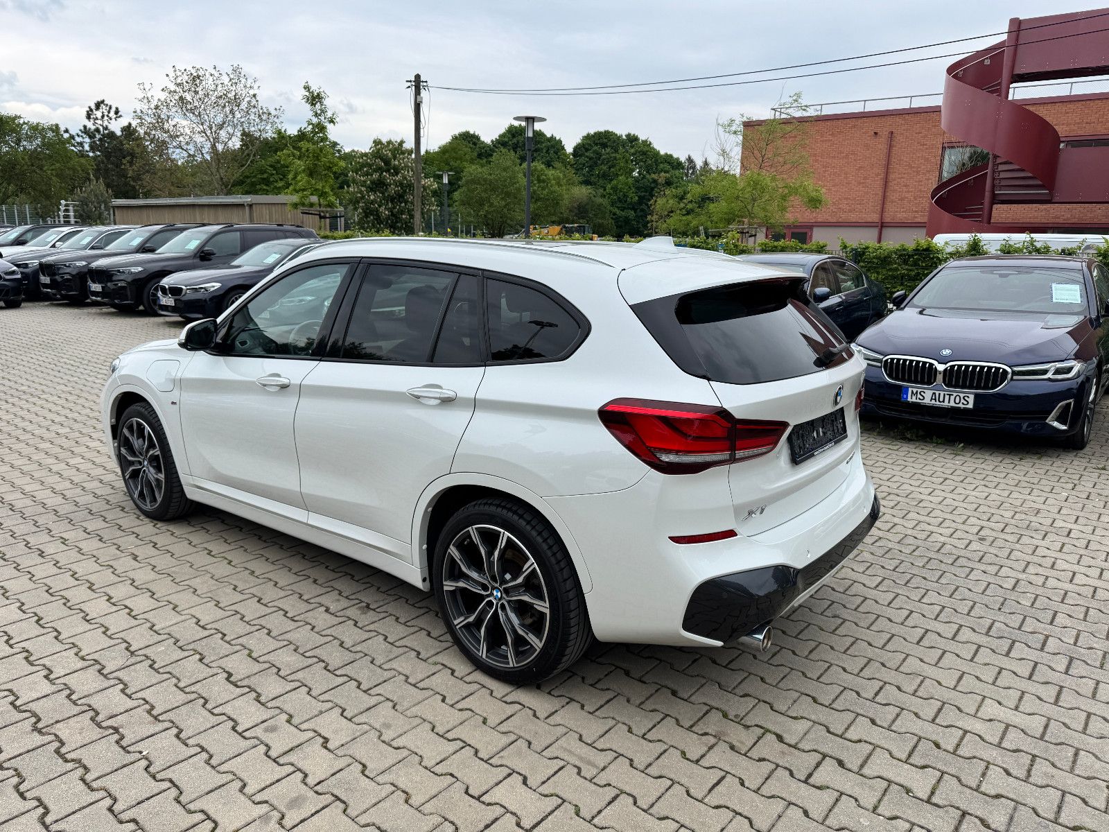 BMW X1 xDrive 25 e M Sport - Samsaru's Car Outlet