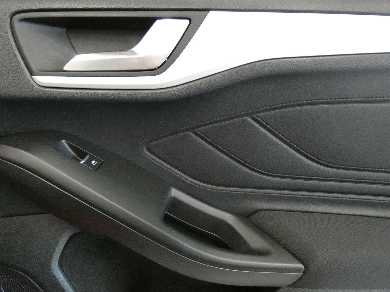 Ford Focus Turnier 2.0 - Samsaru's Car Outlet