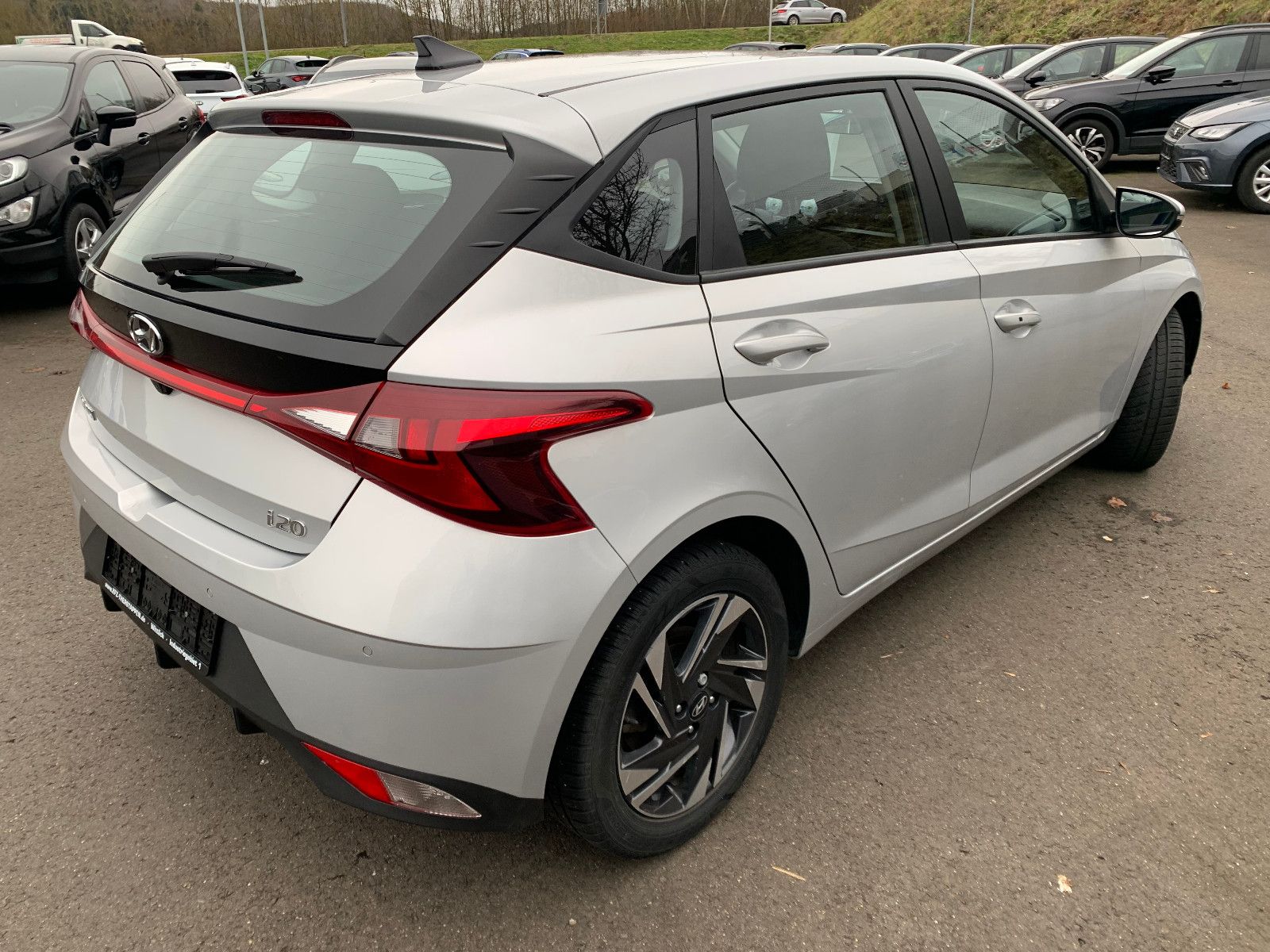 Hyundai i20 Comfort Autom. - Samsaru's Car Outlet