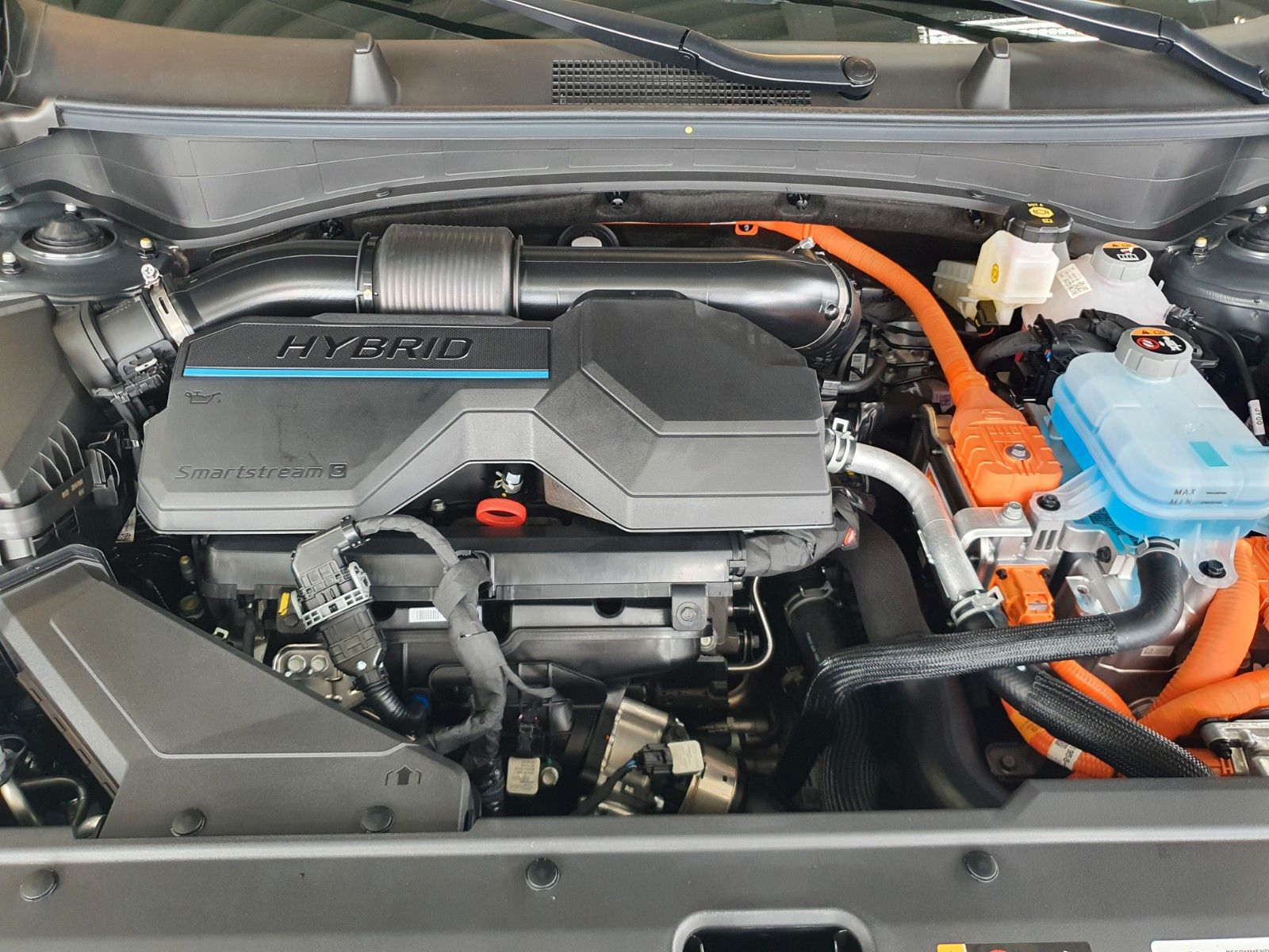 Kia Sportage 1.6T PHEV Vision 4WD - Samsaru's Car Outlet