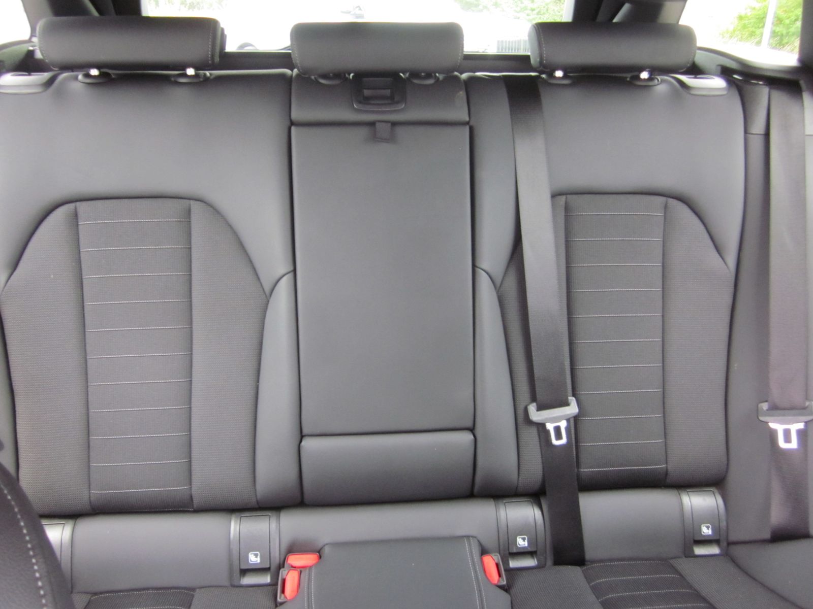 BMW 320e Touring LC Plus - Samsaru's Car Outlet