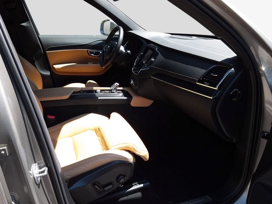 Volvo XC90 T8 AWD Recharge - Samsaru's Car Outlet