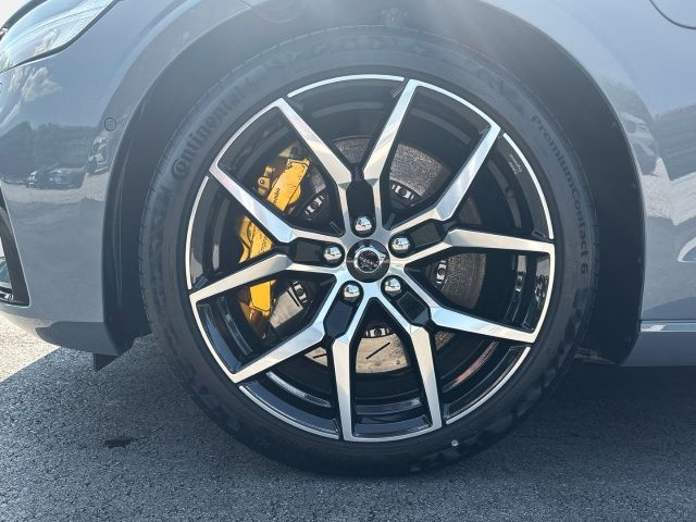 Volvo S60 Recharge T8 AWD Polestar Engineered 19'' HUD